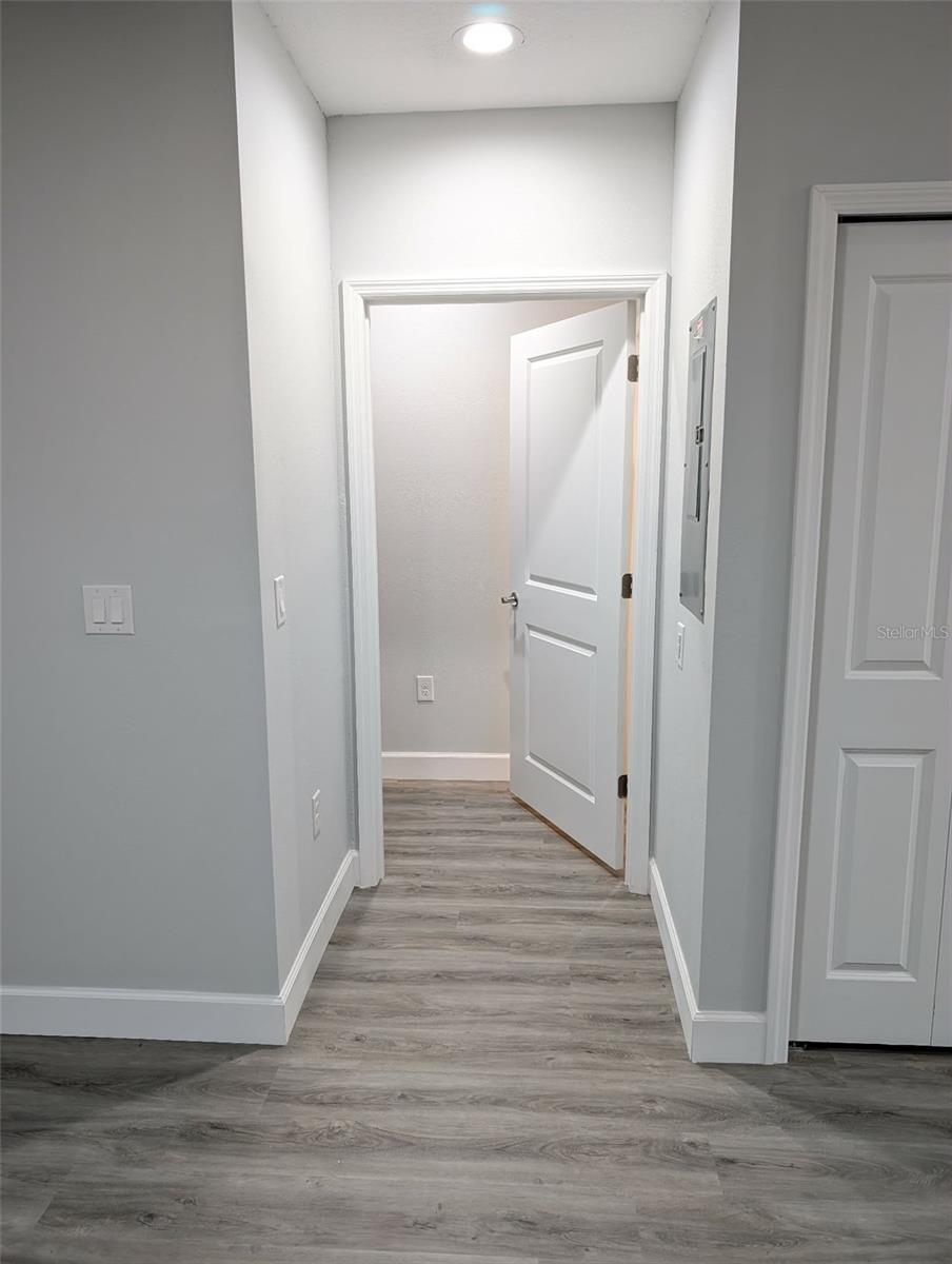 Image 5 of 17 For 17107 Belmont Avenue