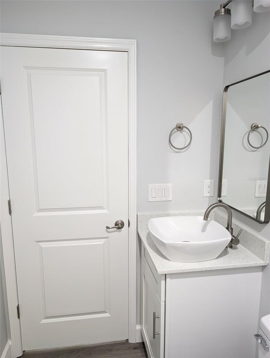 Image 7 of 17 For 17107 Belmont Avenue