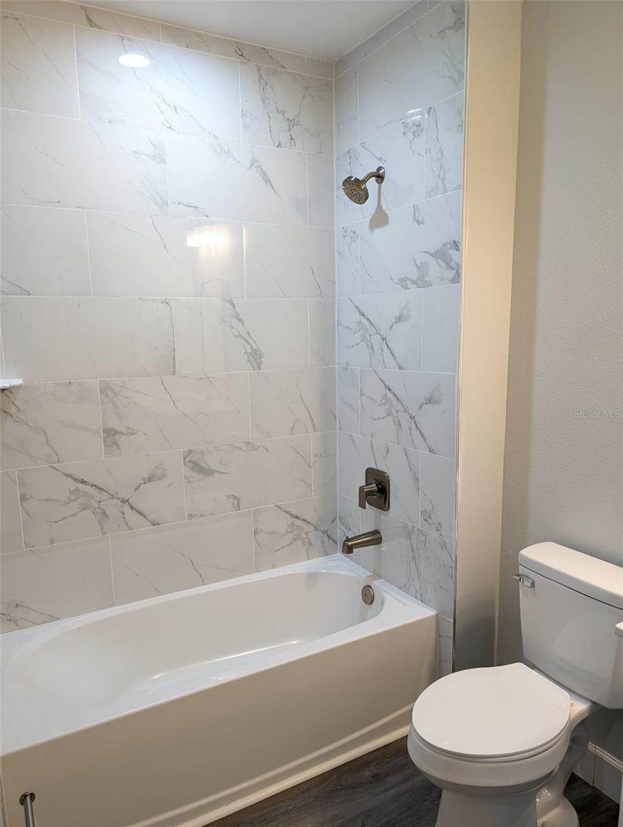 Image 9 of 17 For 17107 Belmont Avenue