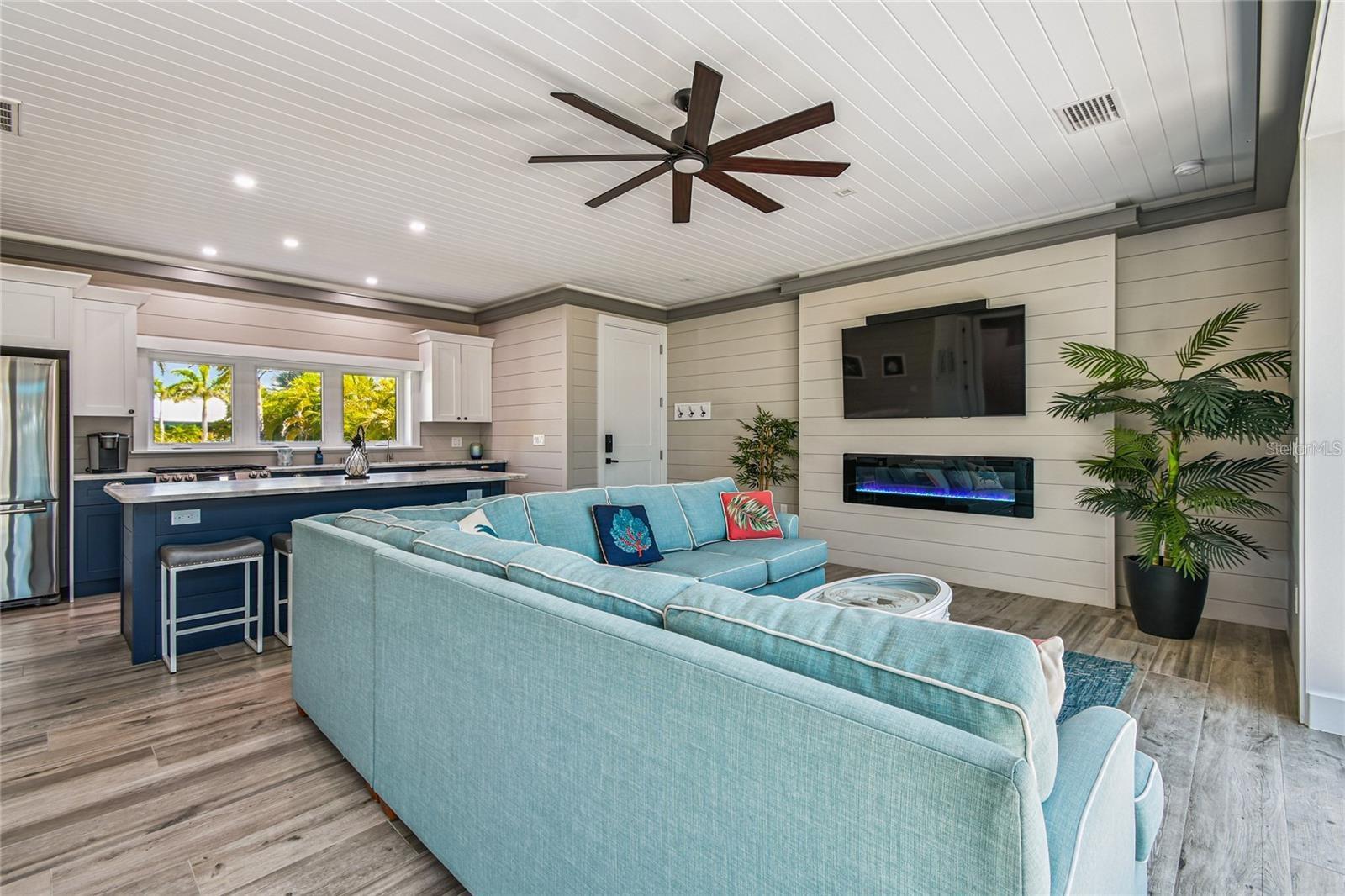 Image 13 of 63 For 8588 Sand Crane Circle