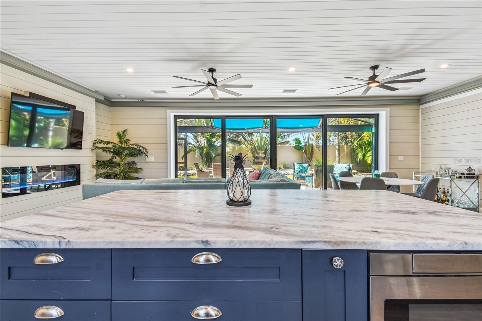 Image 17 of 63 For 8588 Sand Crane Circle