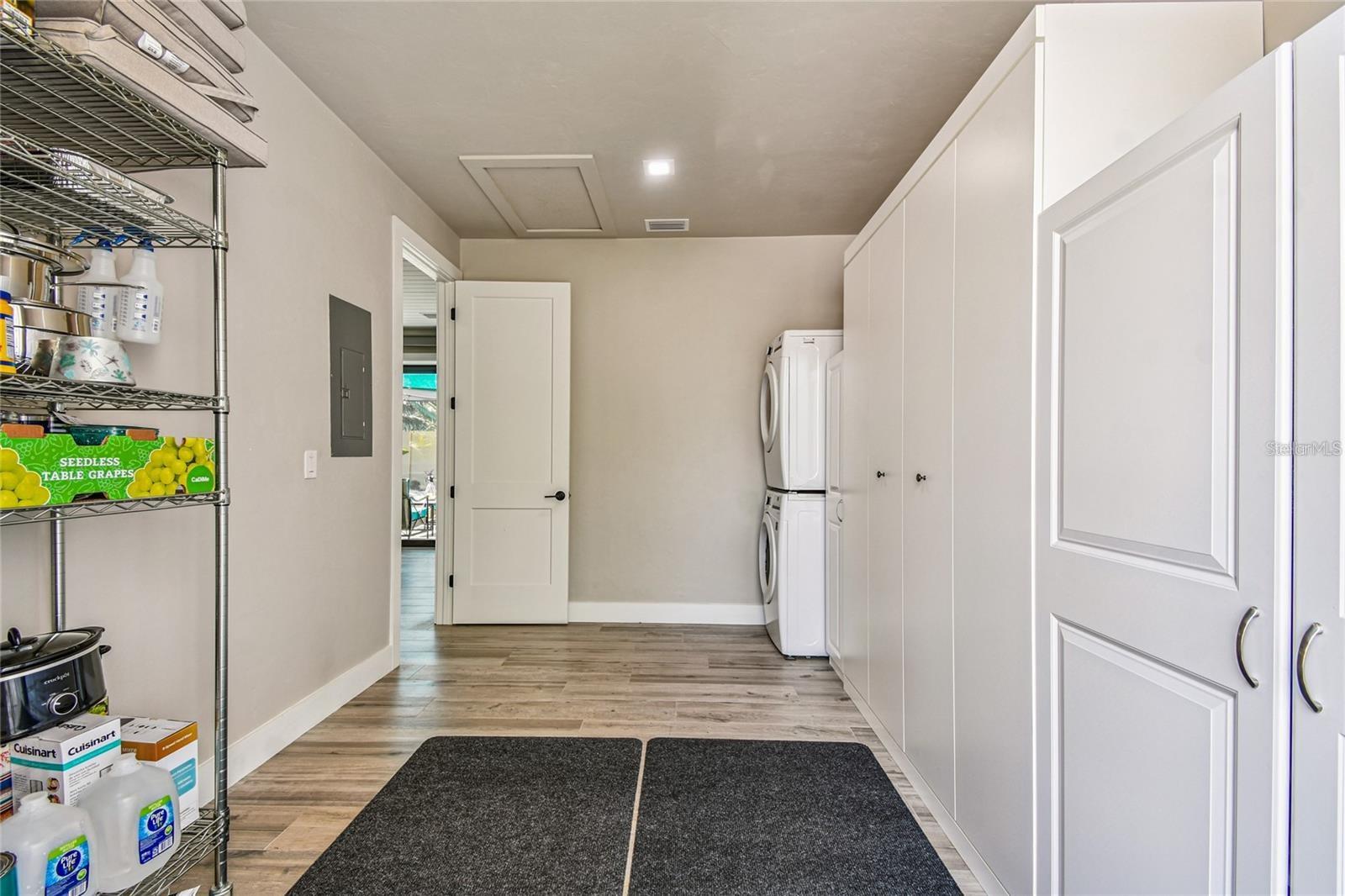 Image 27 of 63 For 8588 Sand Crane Circle