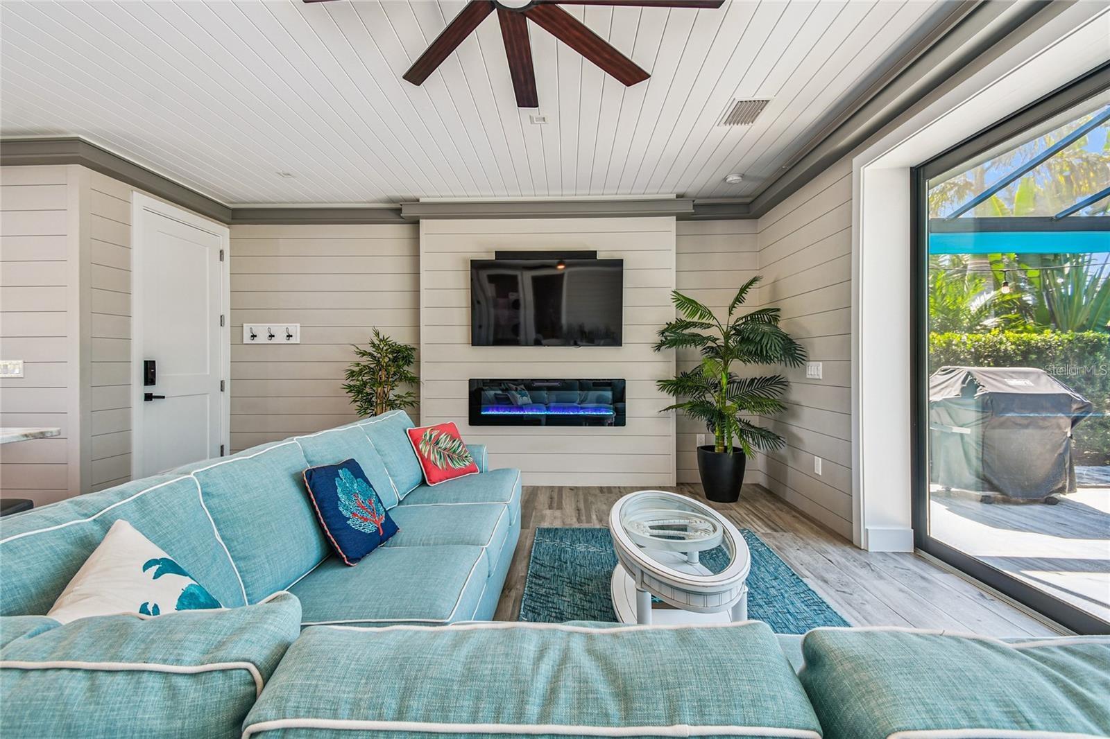 Image 7 of 63 For 8588 Sand Crane Circle