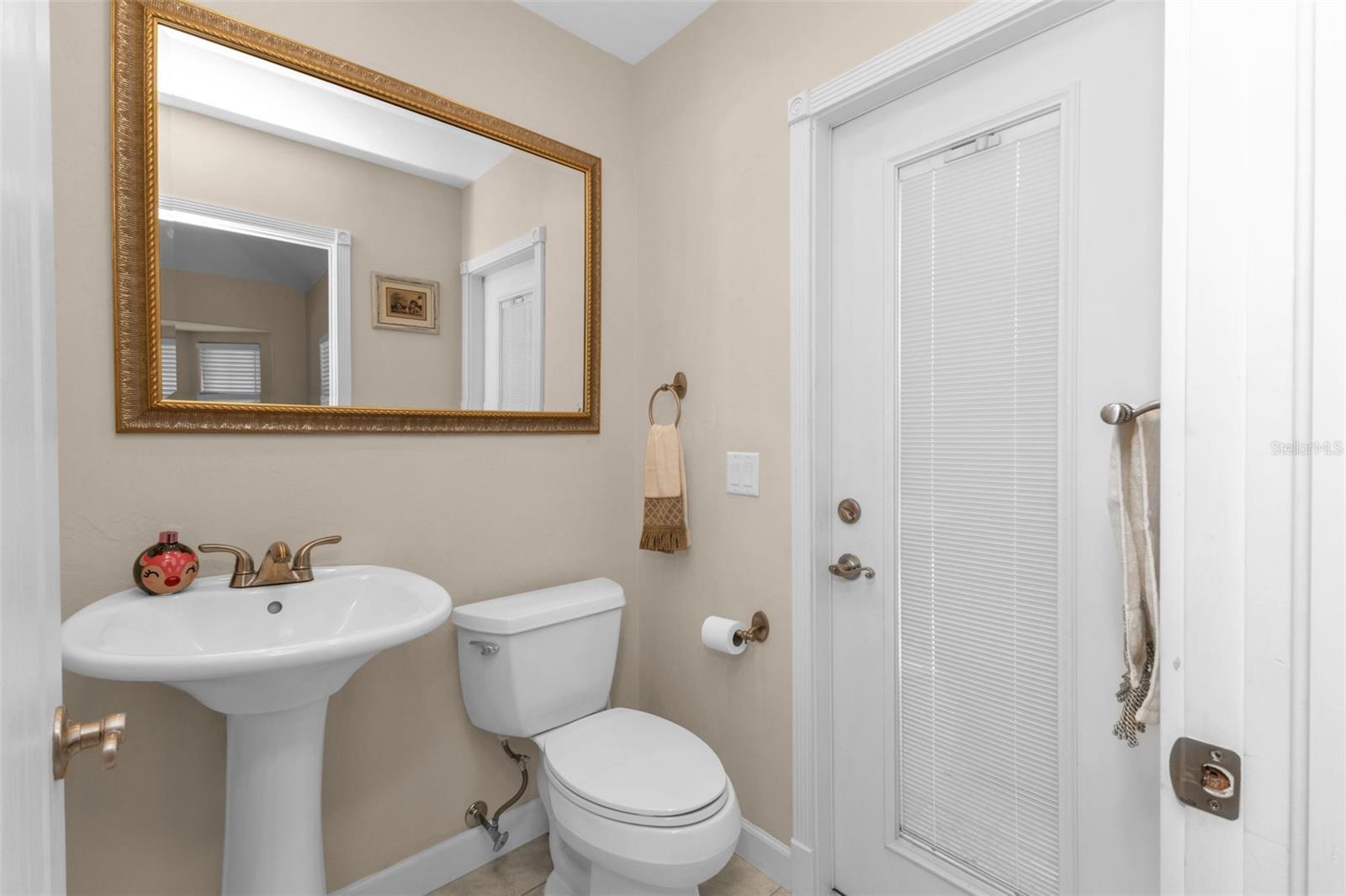 Image 16 of 76 For 24581 Nova Lane