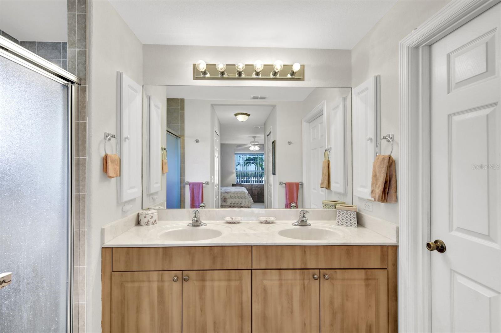 Image 15 of 33 For 1002 13th Avenue