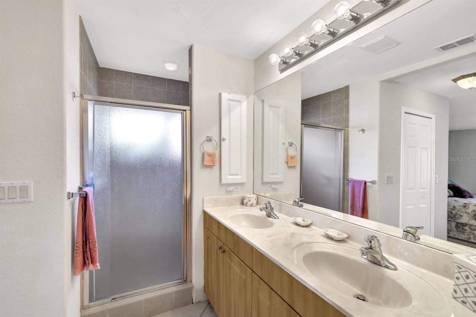 Image 16 of 33 For 1002 13th Avenue