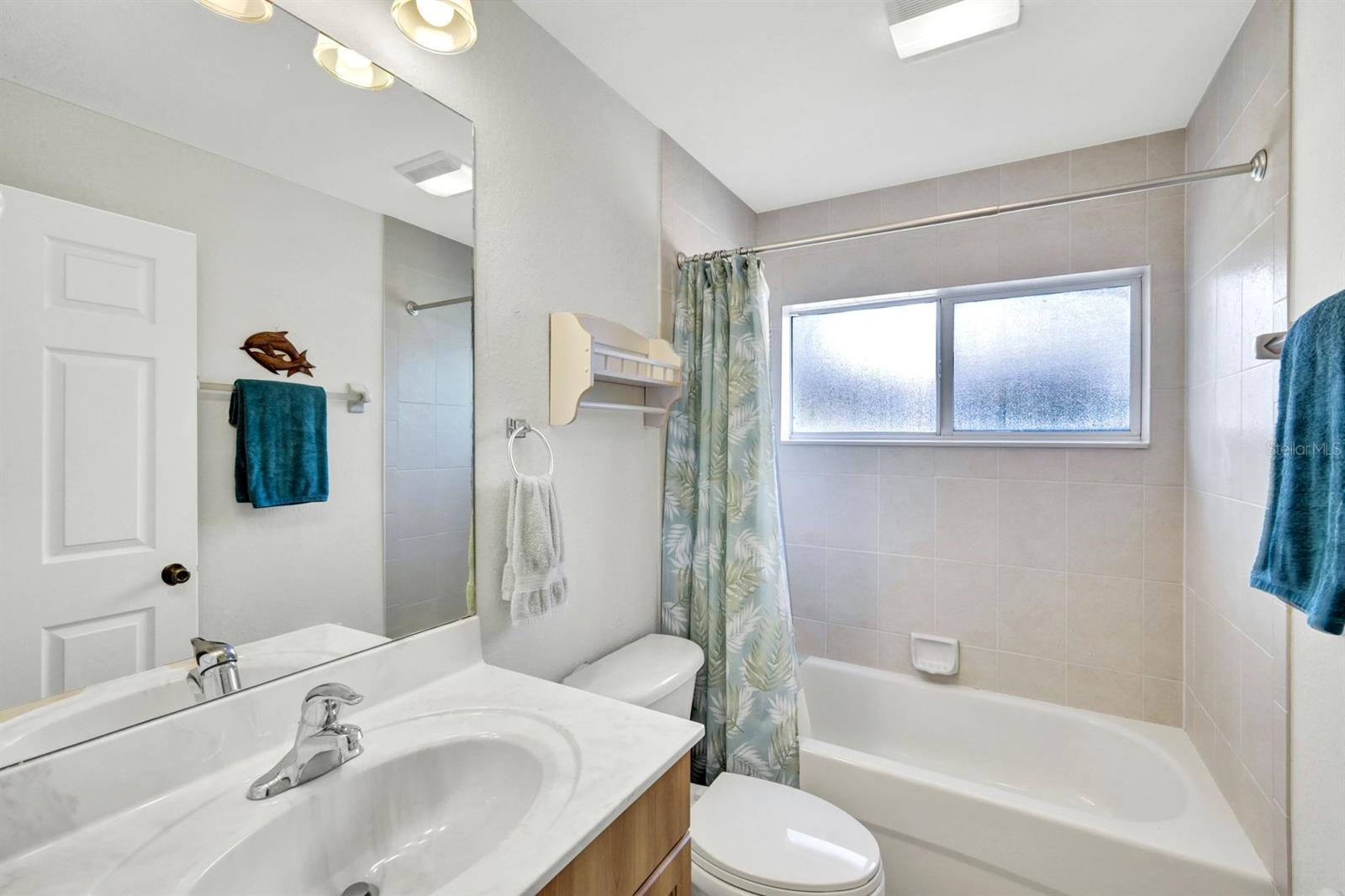 Image 18 of 33 For 1002 13th Avenue