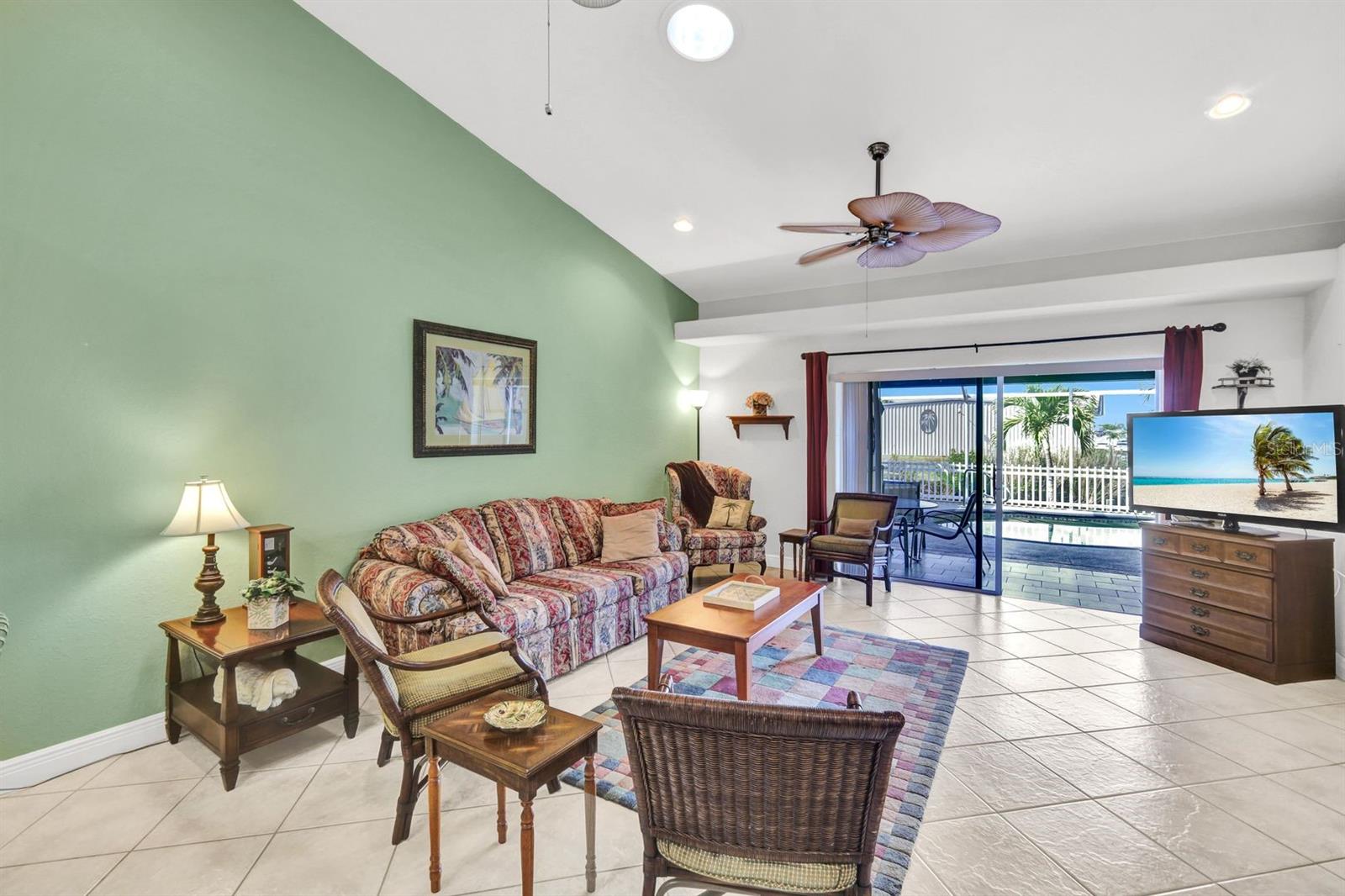 Image 5 of 33 For 1002 13th Avenue