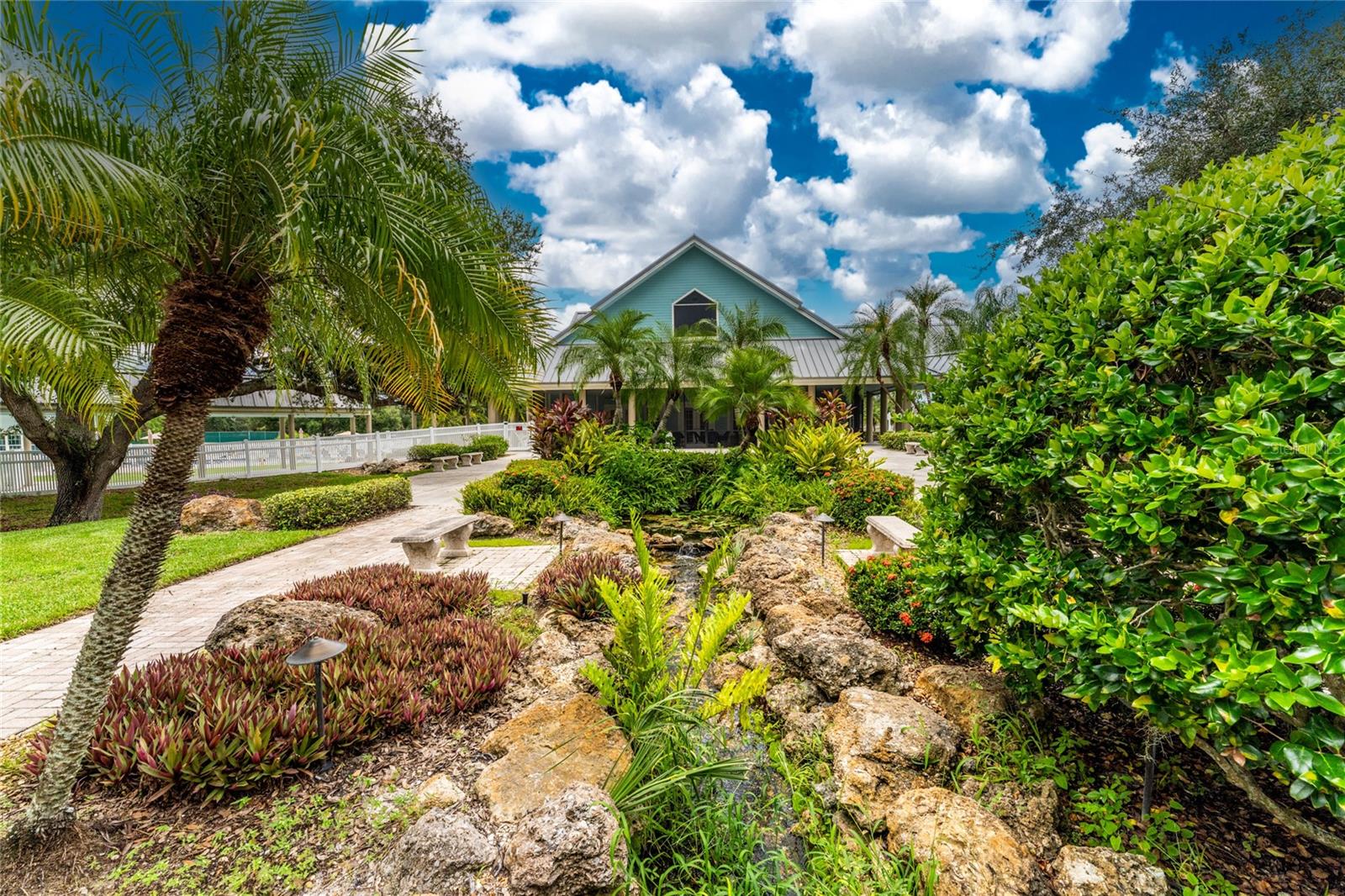 Image 30 of 52 For 19375 Water Oak Drive 303