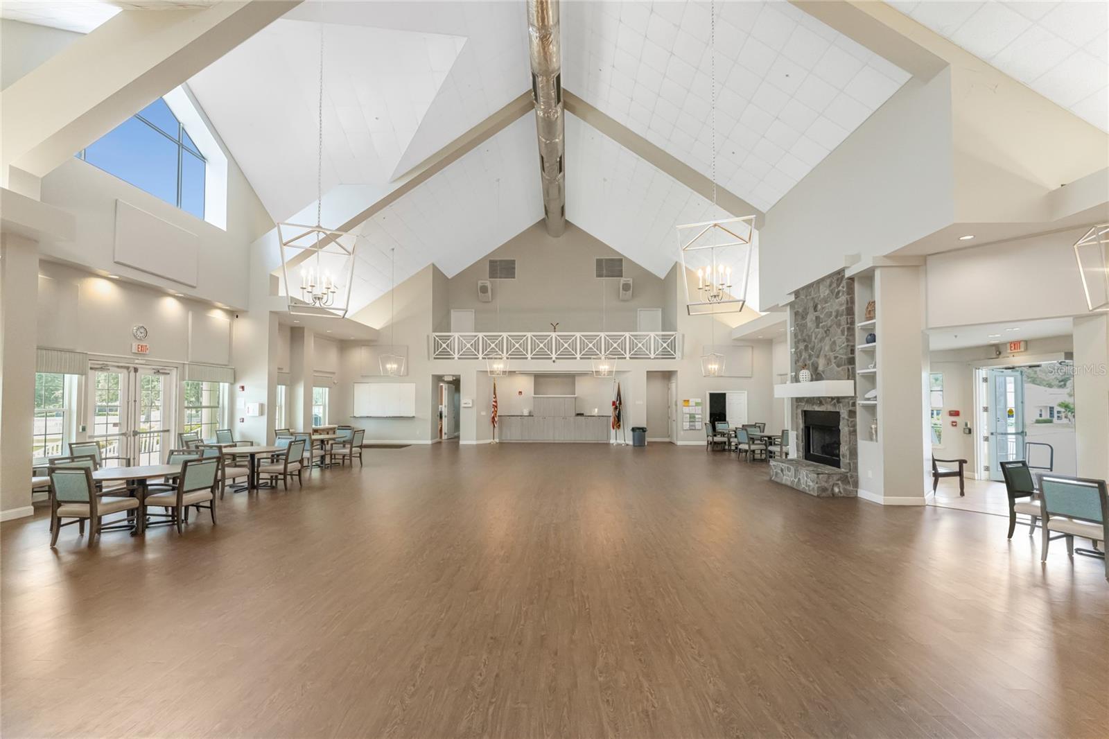 Image 31 of 52 For 19375 Water Oak Drive 303