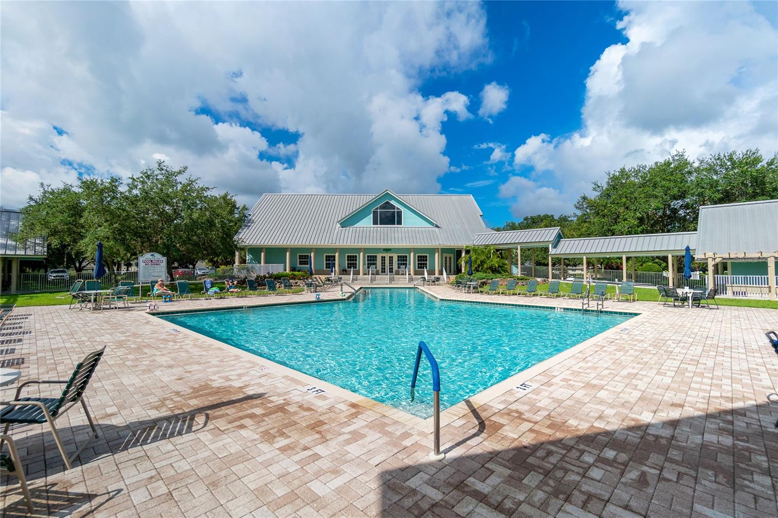 Image 39 of 52 For 19375 Water Oak Drive 303