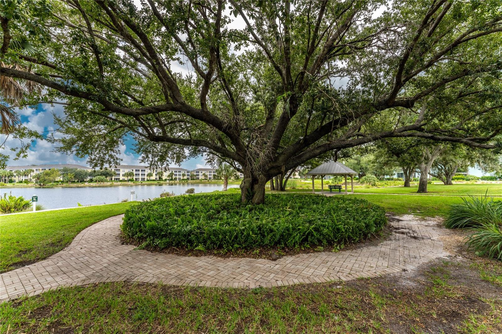 Image 48 of 52 For 19375 Water Oak Drive 303