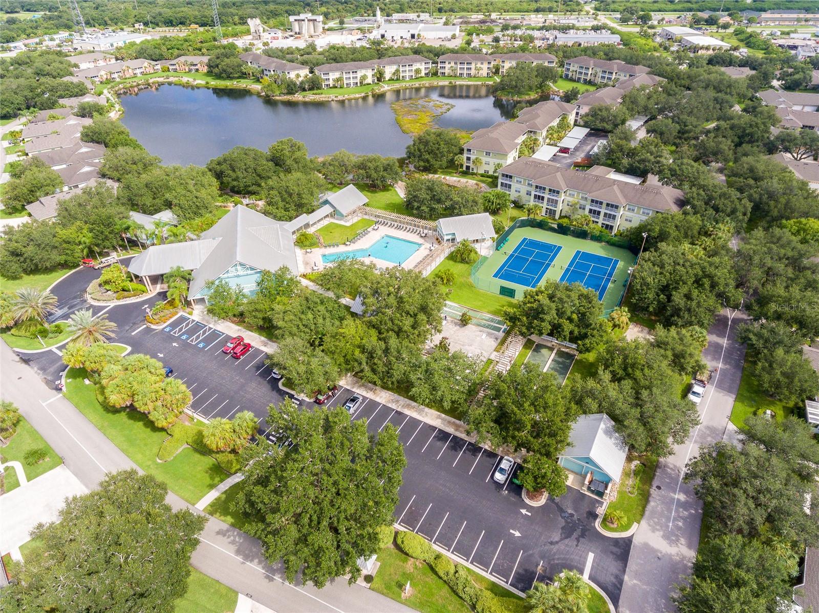 Image 49 of 52 For 19375 Water Oak Drive 303