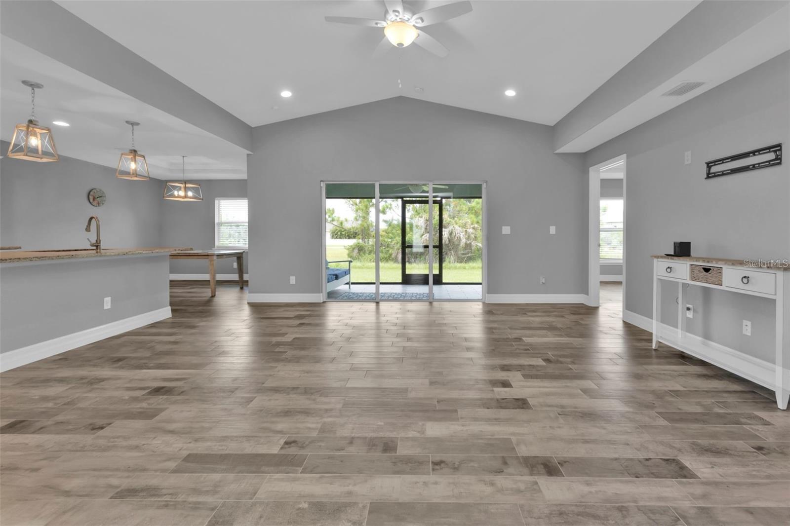 Image 15 of 52 For 14516 San Domingo Boulevard