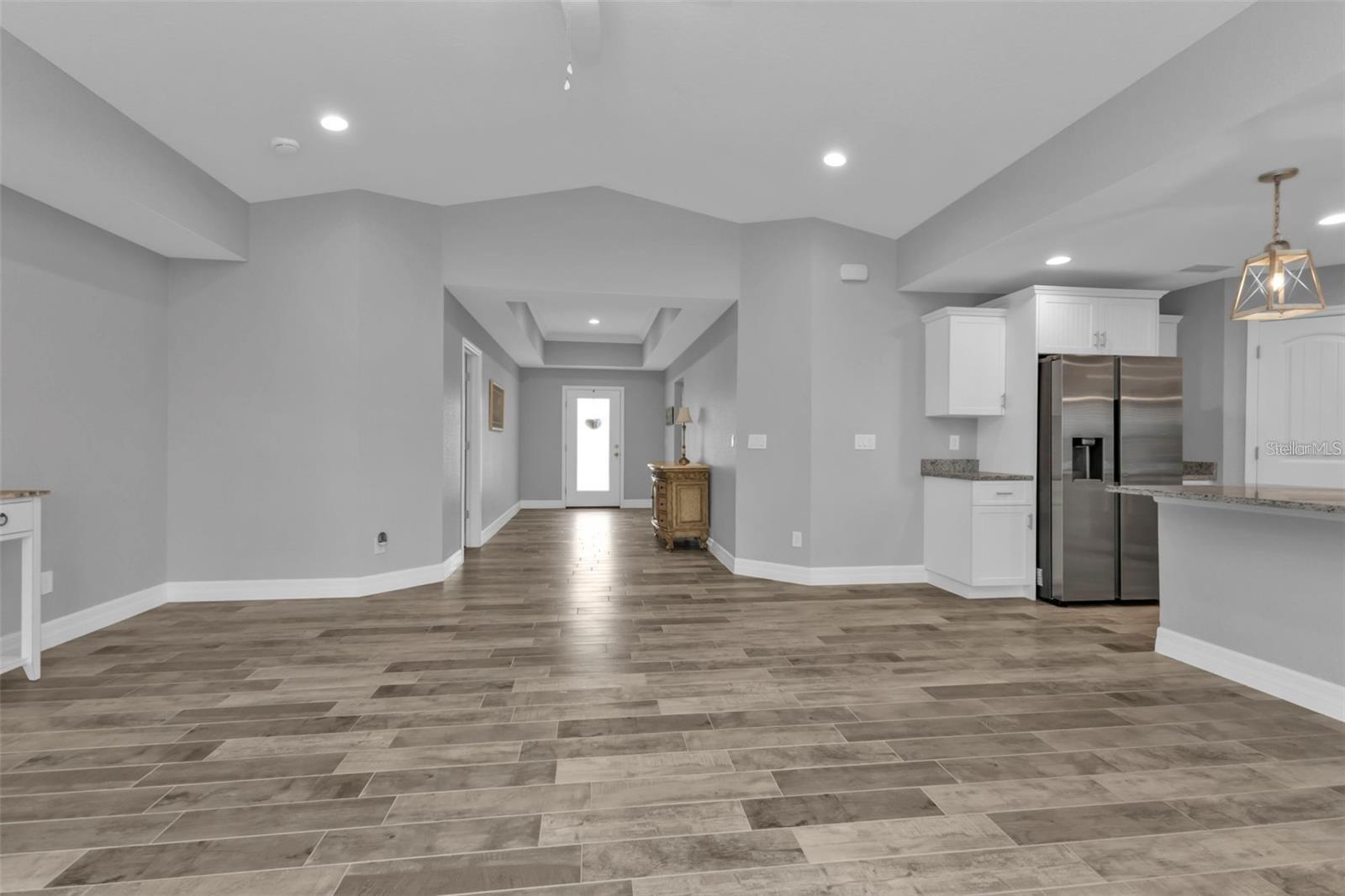 Image 18 of 52 For 14516 San Domingo Boulevard