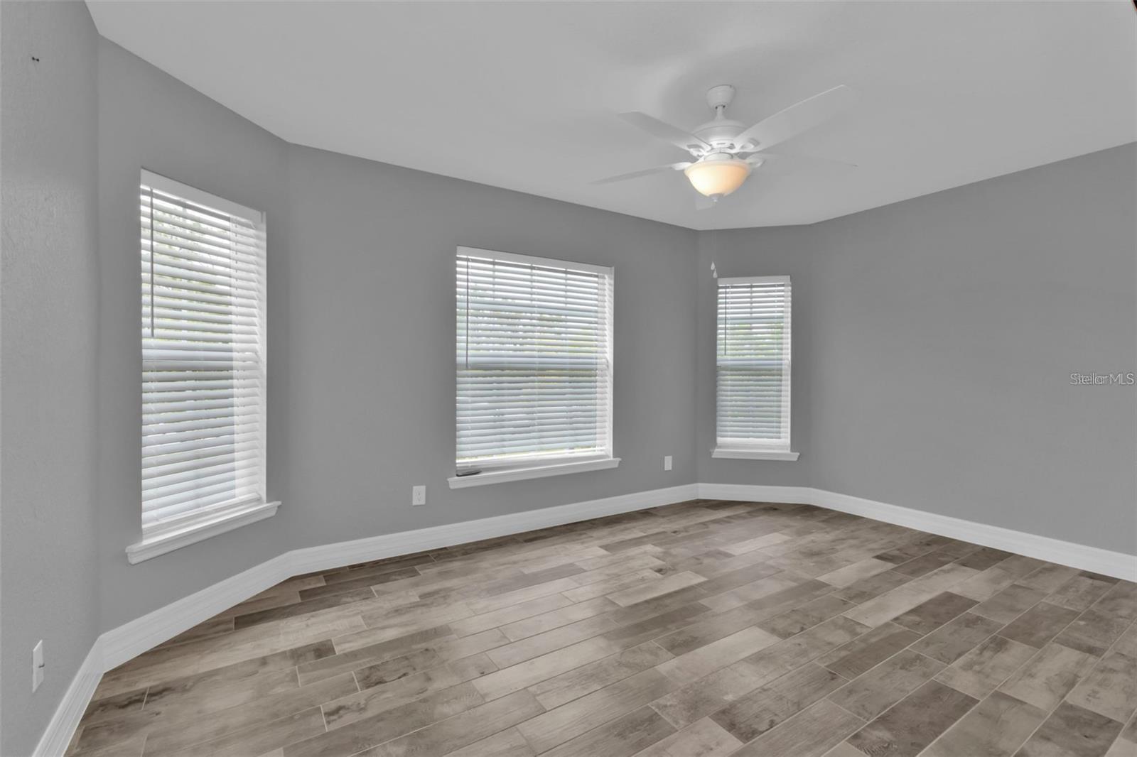 Image 25 of 52 For 14516 San Domingo Boulevard