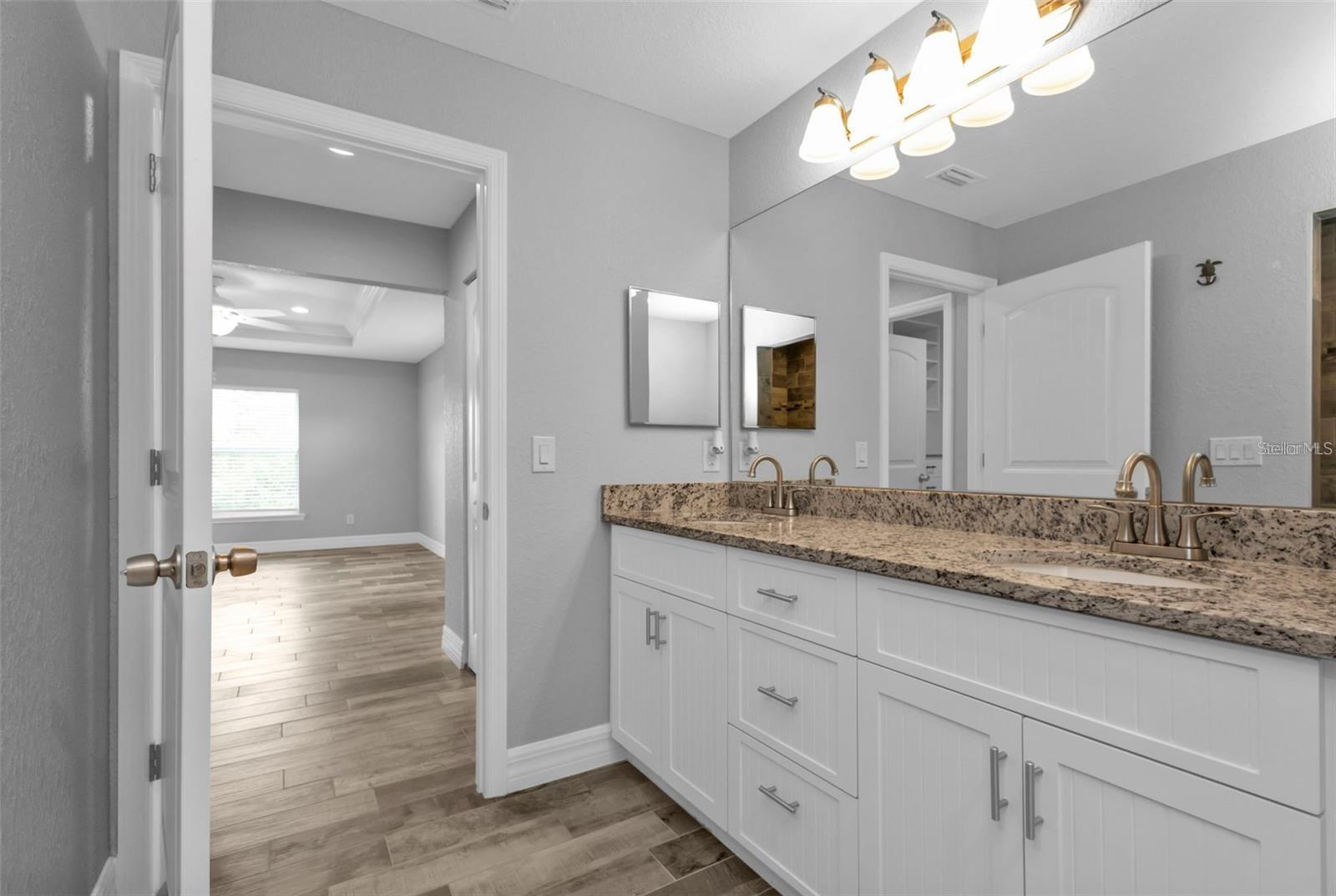 Image 32 of 52 For 14516 San Domingo Boulevard