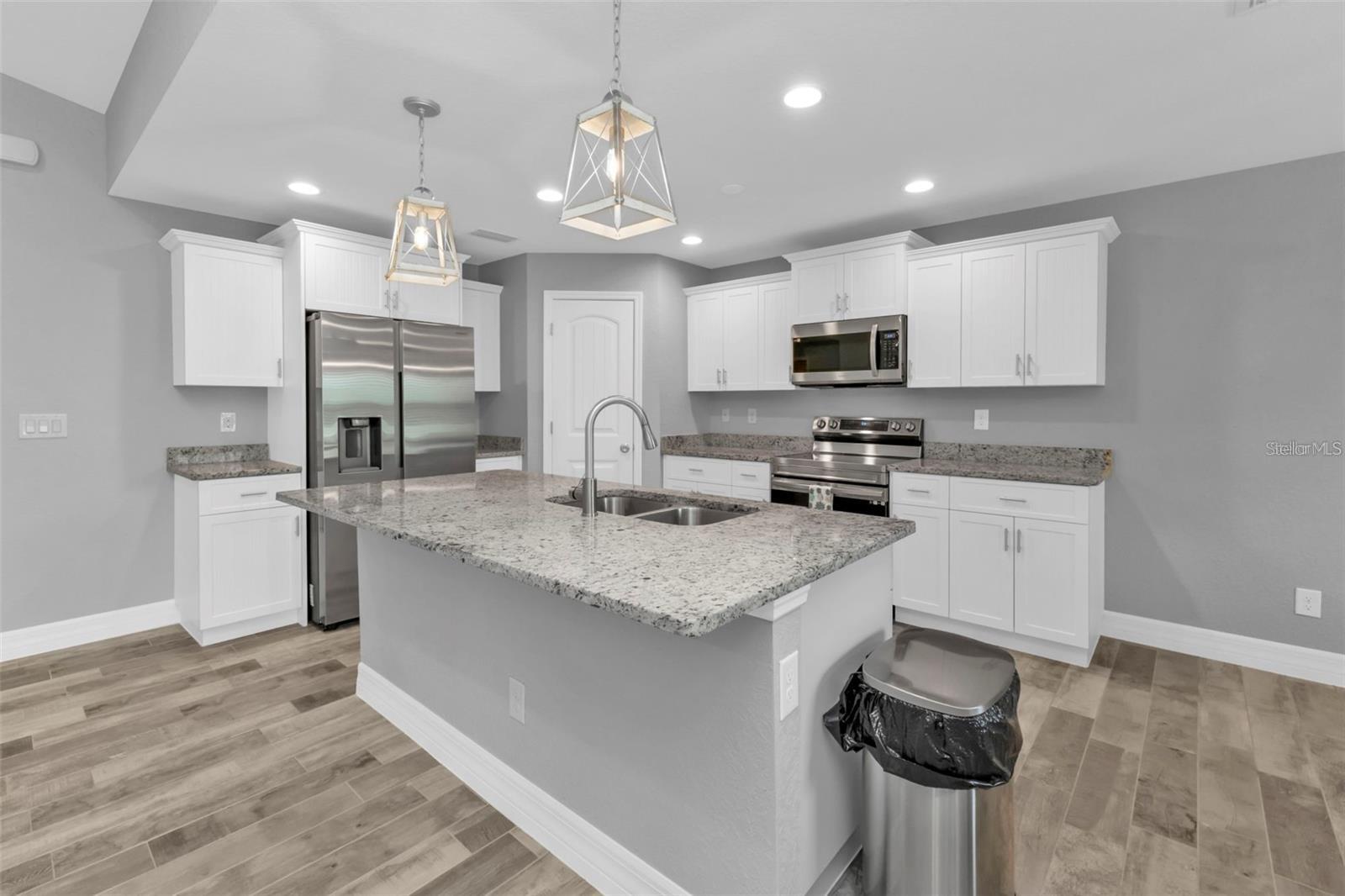 Image 4 of 52 For 14516 San Domingo Boulevard