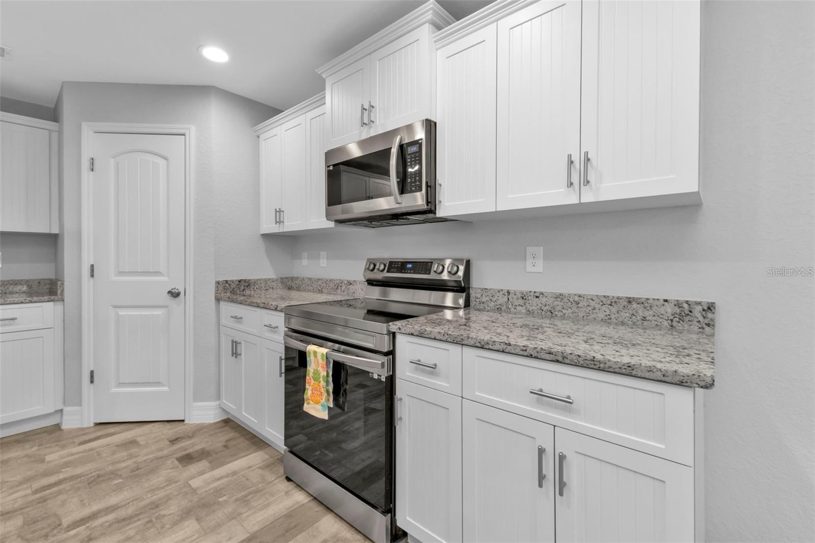 Image 6 of 52 For 14516 San Domingo Boulevard