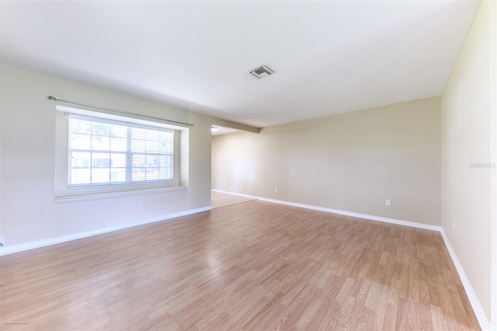 Image 13 of 54 For 2498 Abscott Street