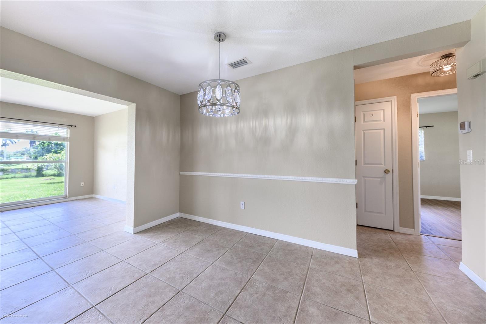 Image 17 of 54 For 2498 Abscott Street