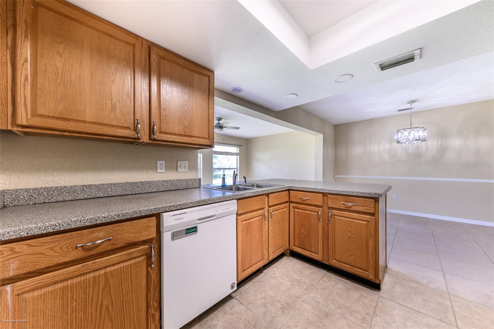 Image 24 of 54 For 2498 Abscott Street