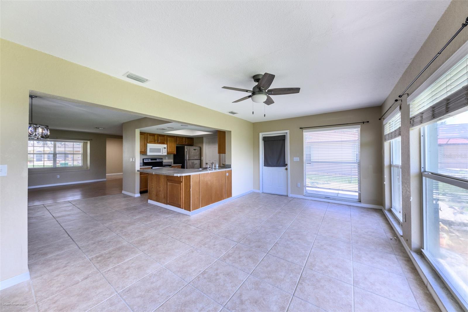 Image 30 of 54 For 2498 Abscott Street