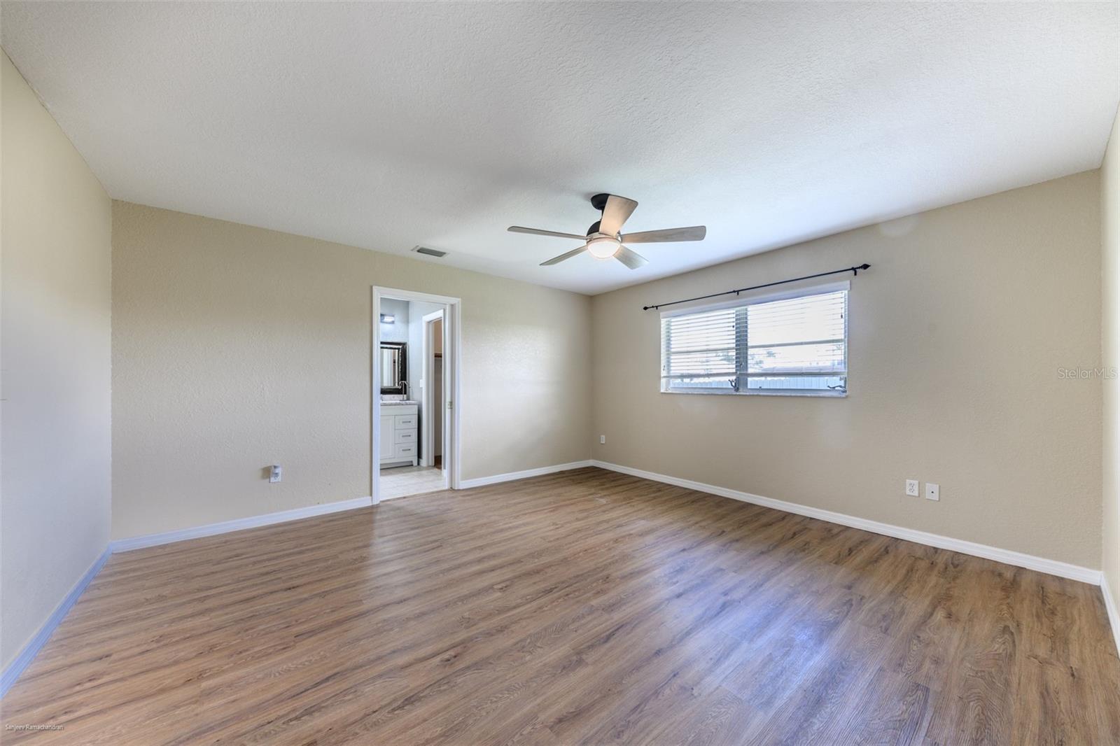 Image 47 of 54 For 2498 Abscott Street