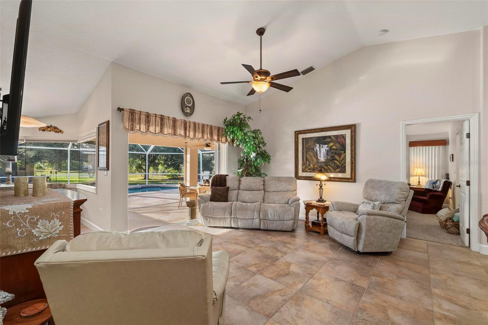 Image 11 of 96 For 407 Orlando Boulevard