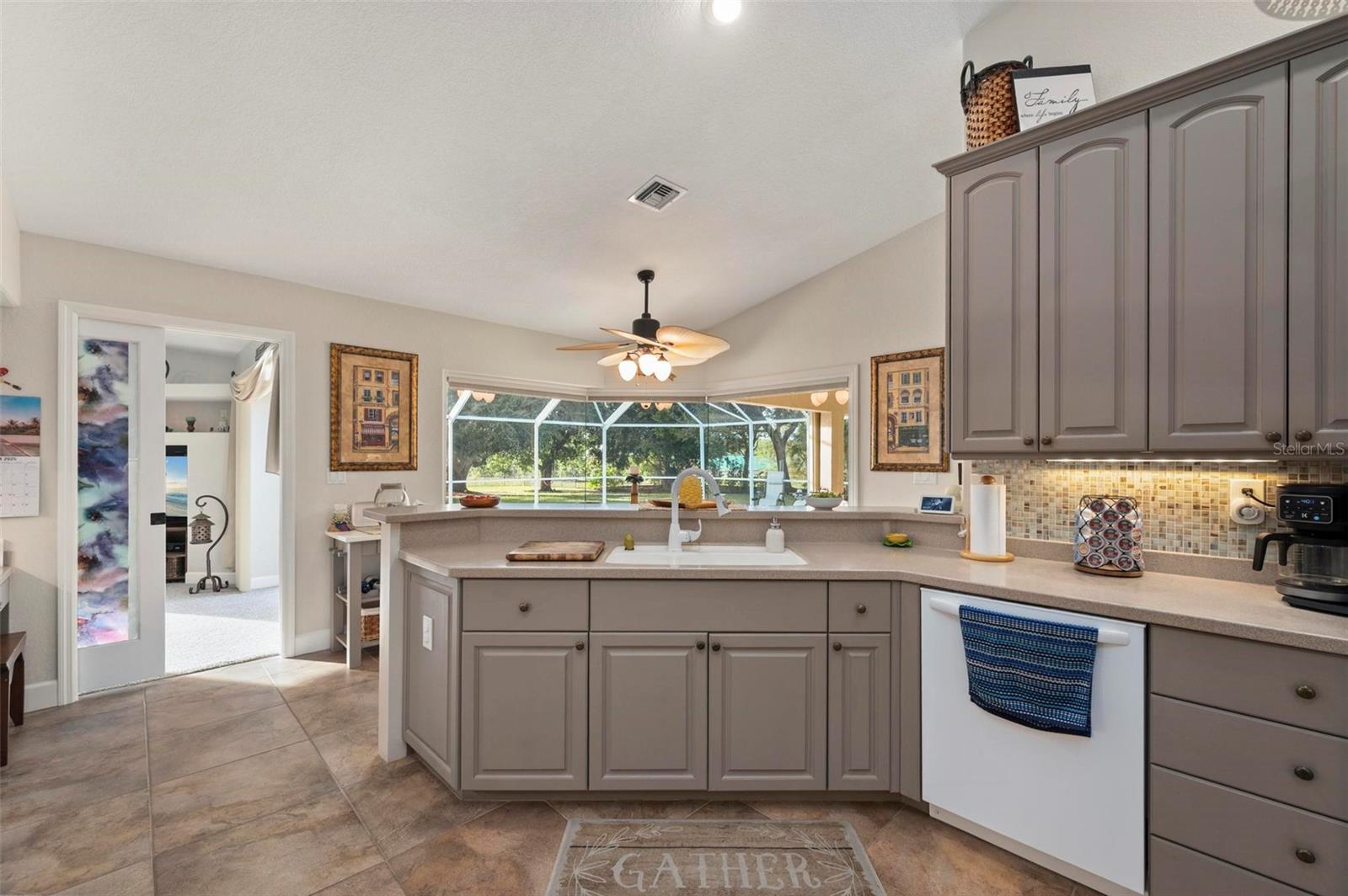 Image 14 of 96 For 407 Orlando Boulevard