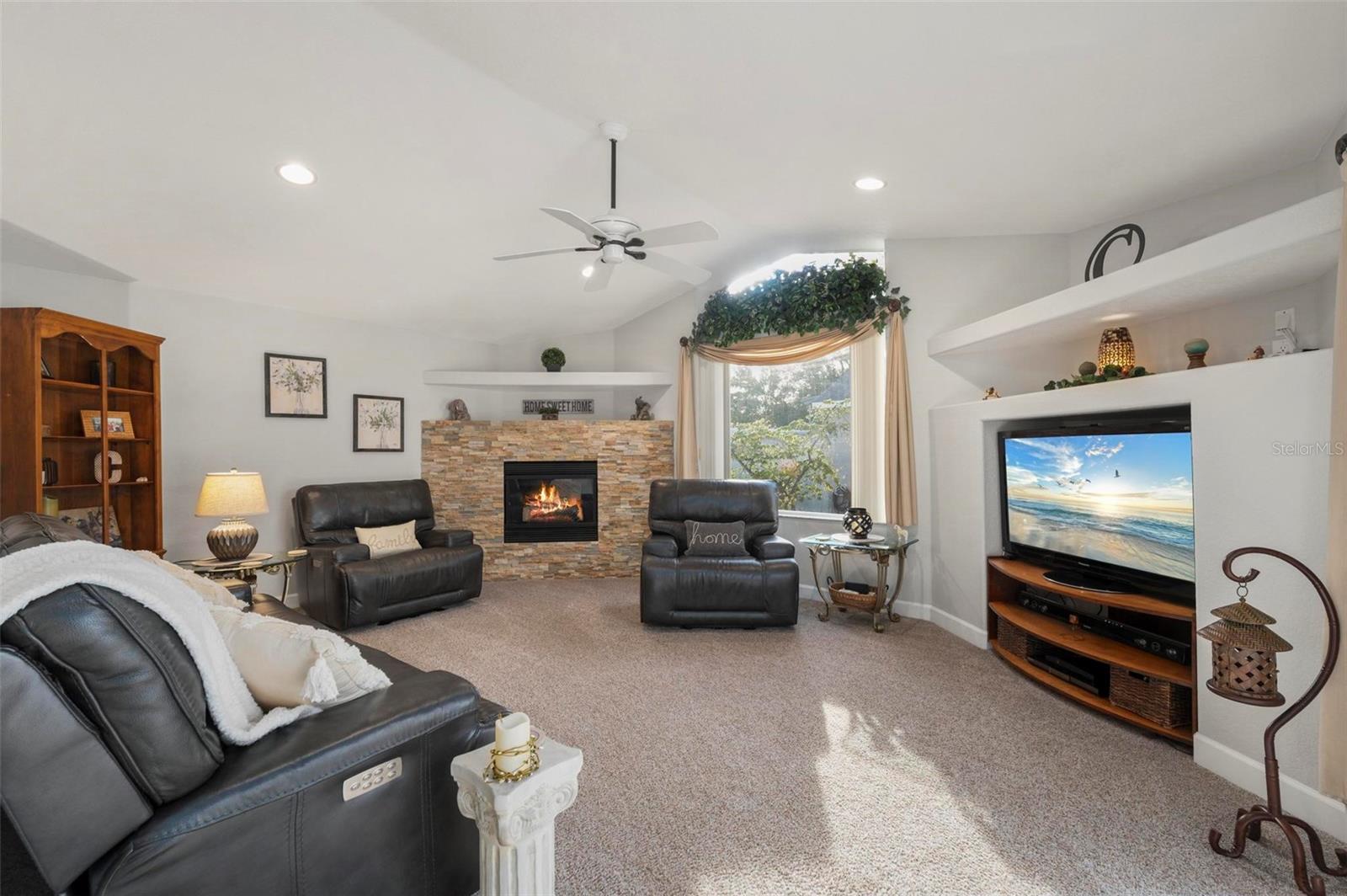 Image 19 of 96 For 407 Orlando Boulevard