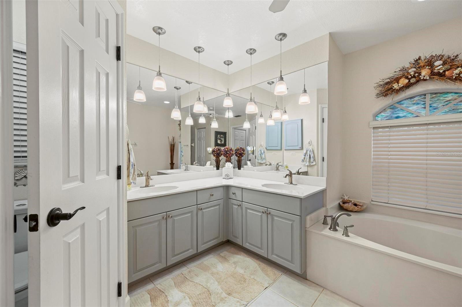 Image 27 of 96 For 407 Orlando Boulevard