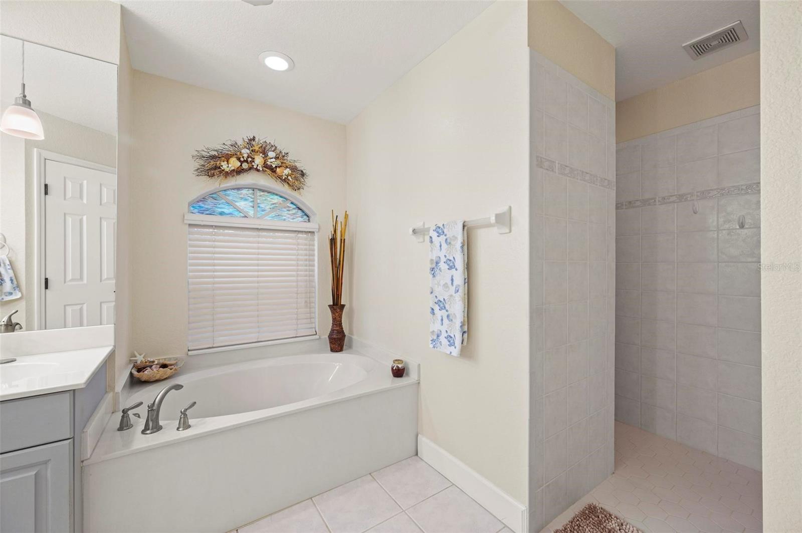 Image 28 of 96 For 407 Orlando Boulevard