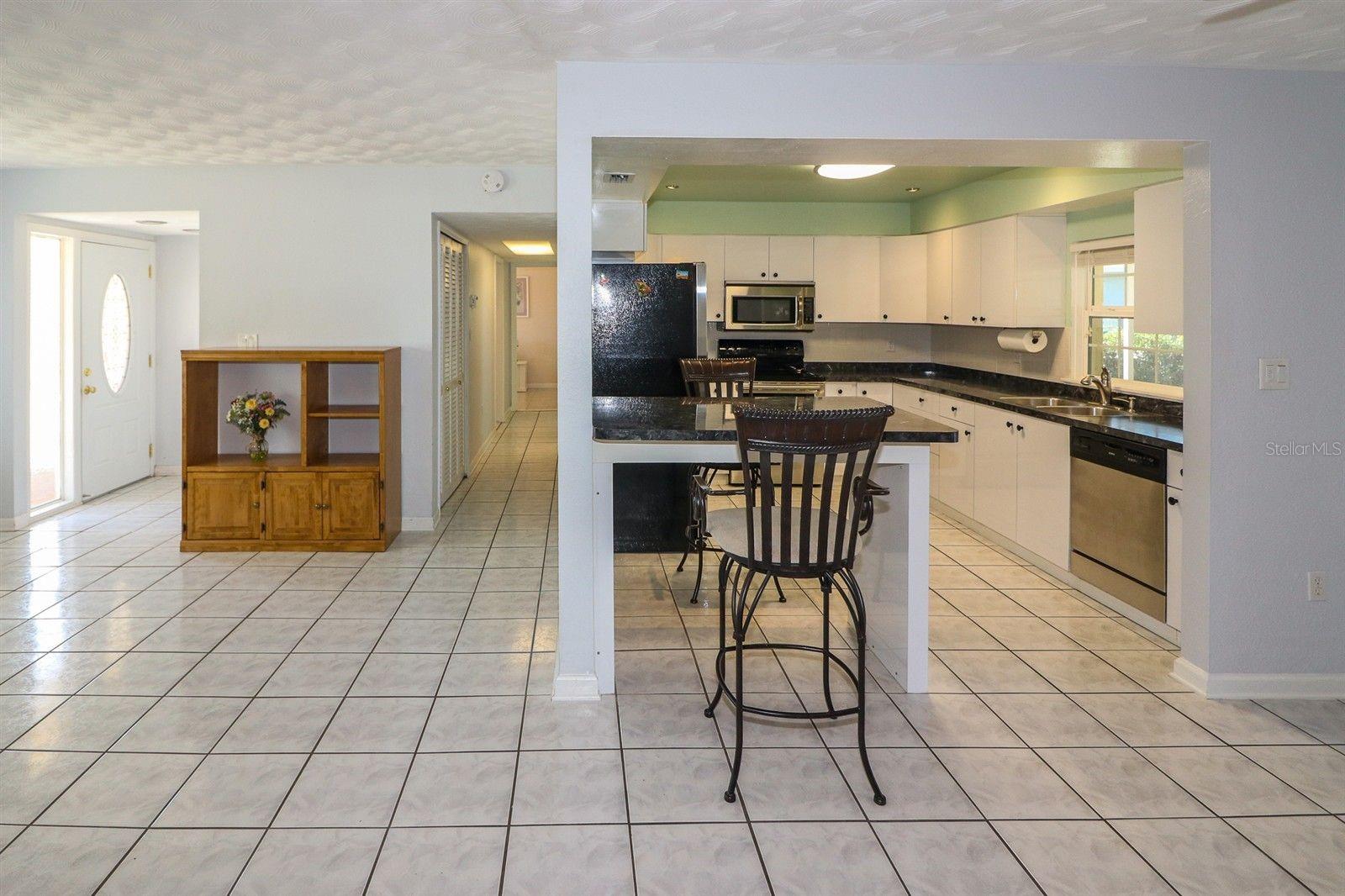 Image 21 of 36 For 22191 New Rochelle Avenue