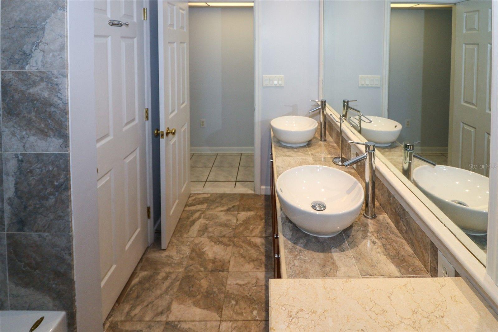 Image 24 of 36 For 22191 New Rochelle Avenue