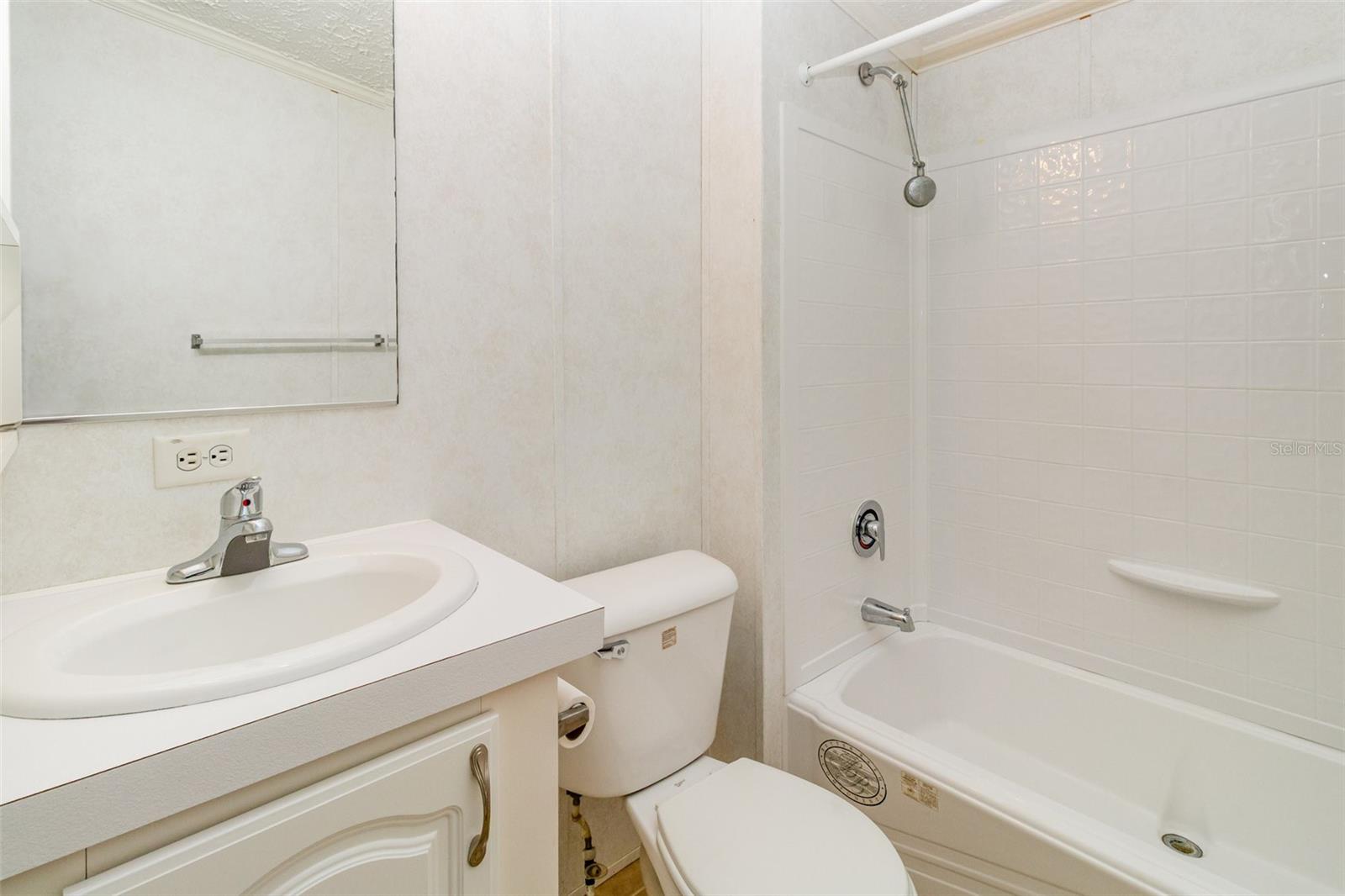 Image 13 of 43 For 10 Holland Drive