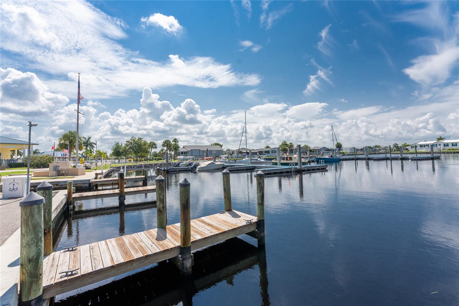 Image 36 of 43 For 10 Holland Drive