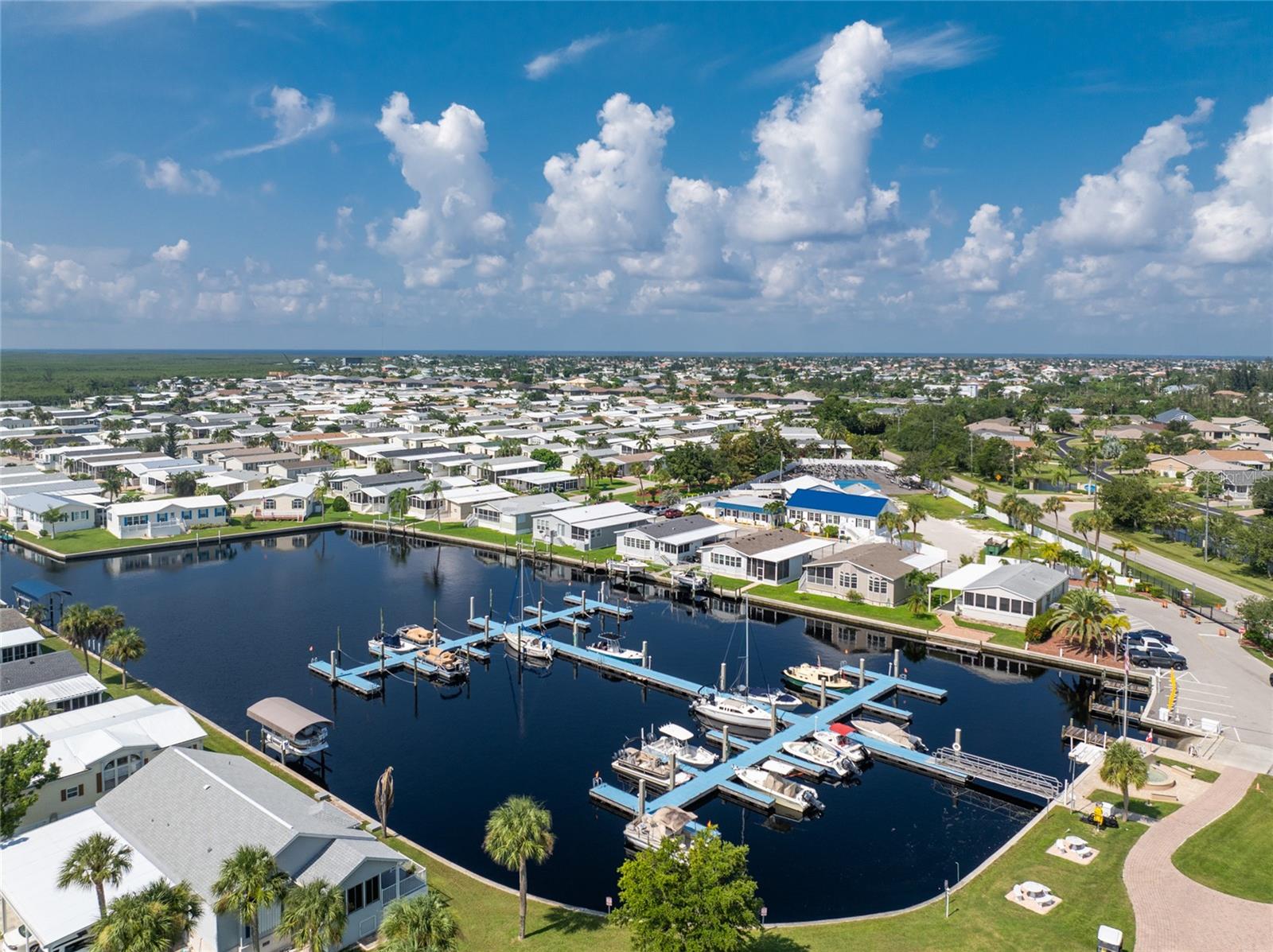 Image 37 of 43 For 10 Holland Drive