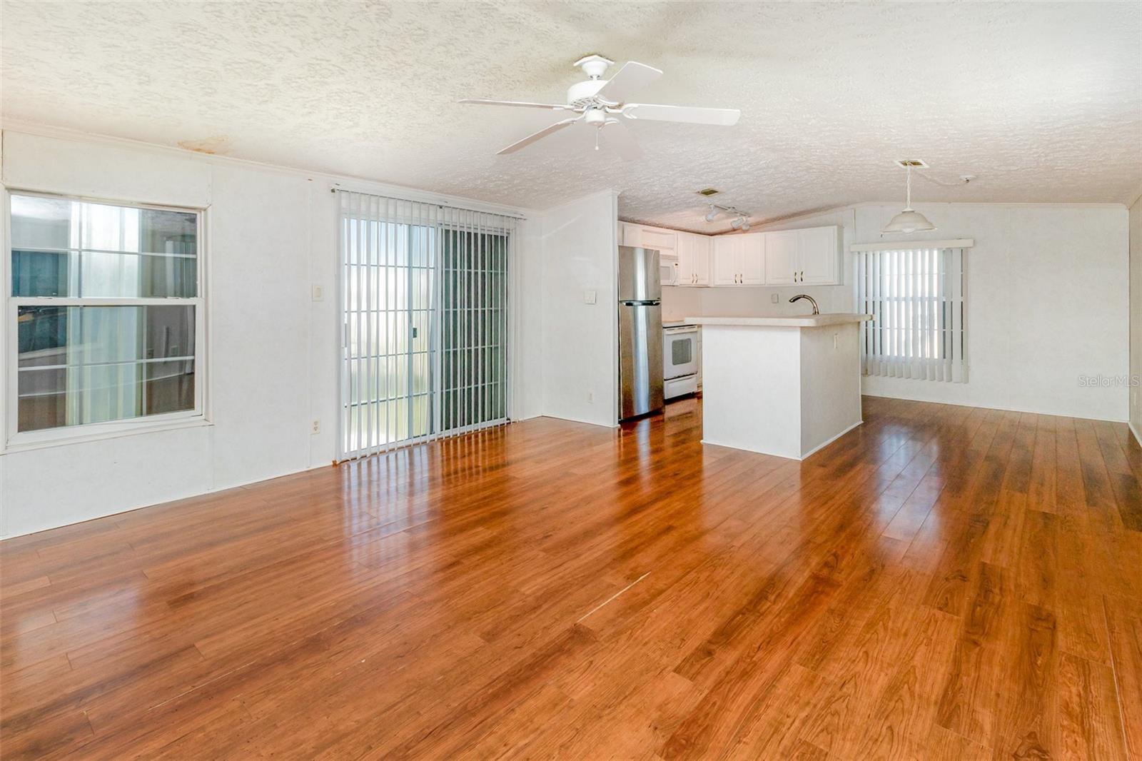 Image 6 of 43 For 10 Holland Drive