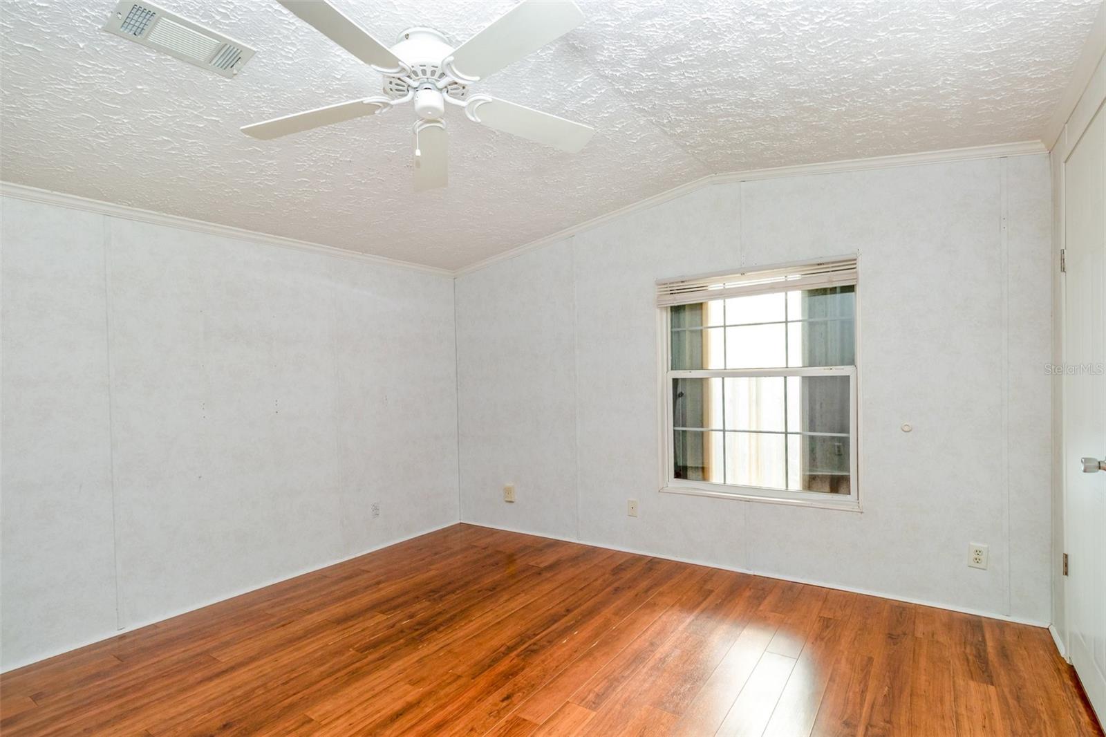 Image 9 of 43 For 10 Holland Drive