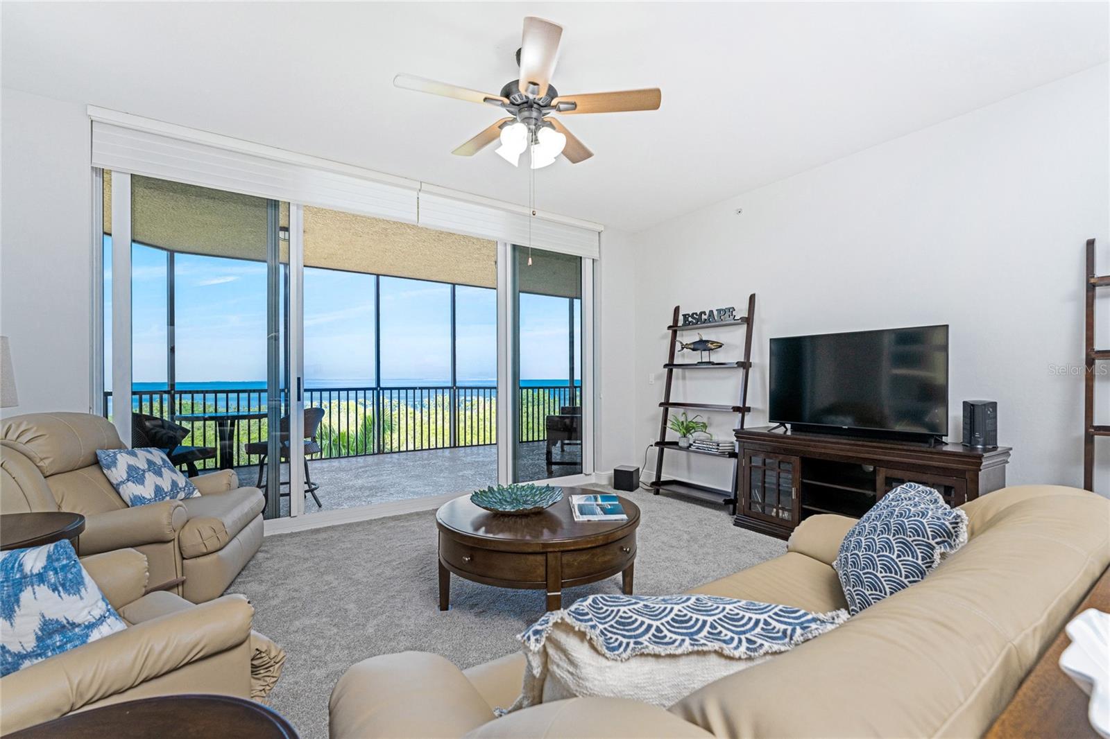 Image 6 of 61 For 3329 Sunset Key Cir 301
