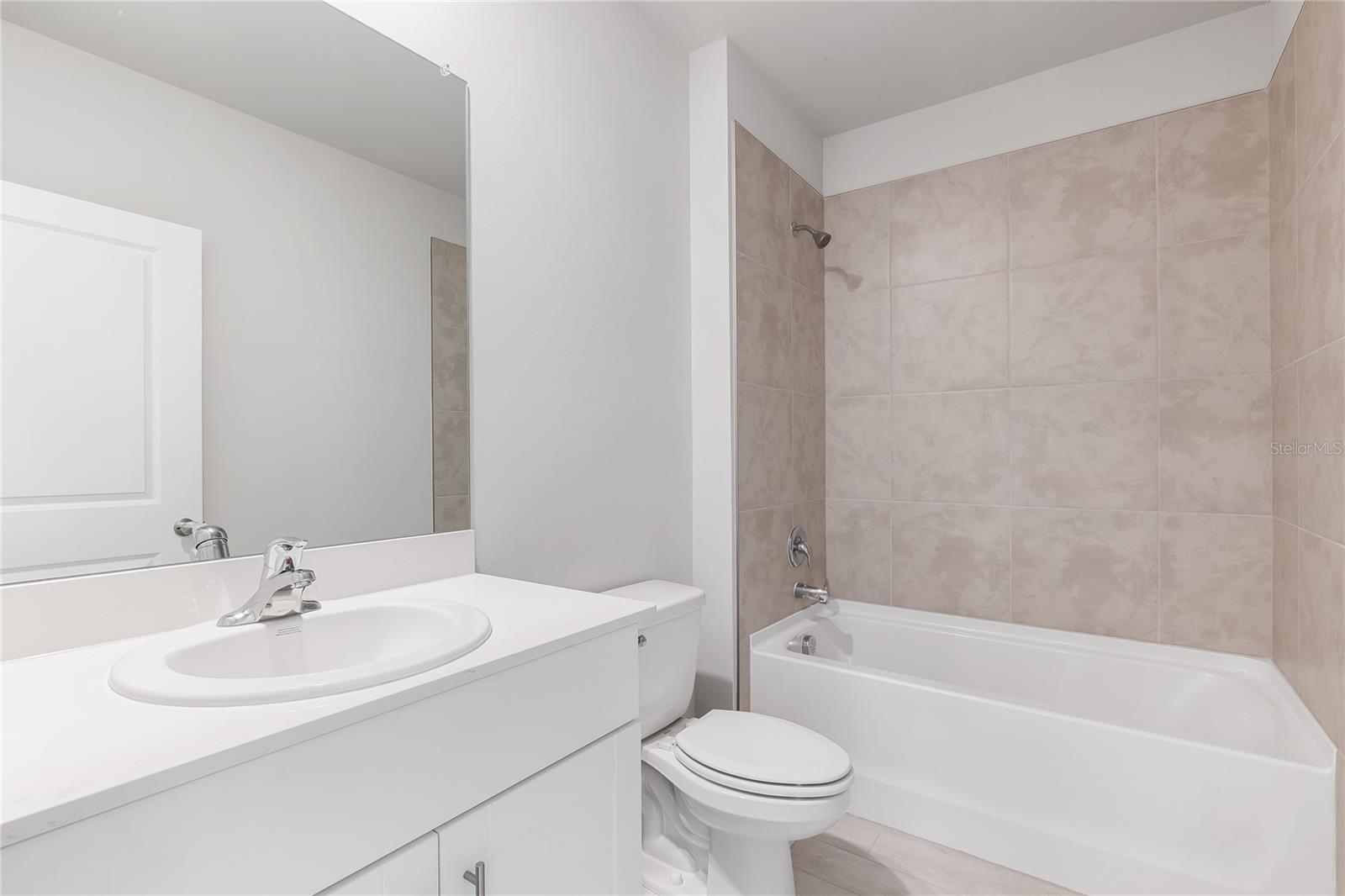 Image 15 of 20 For 25118 Alcazar Drive