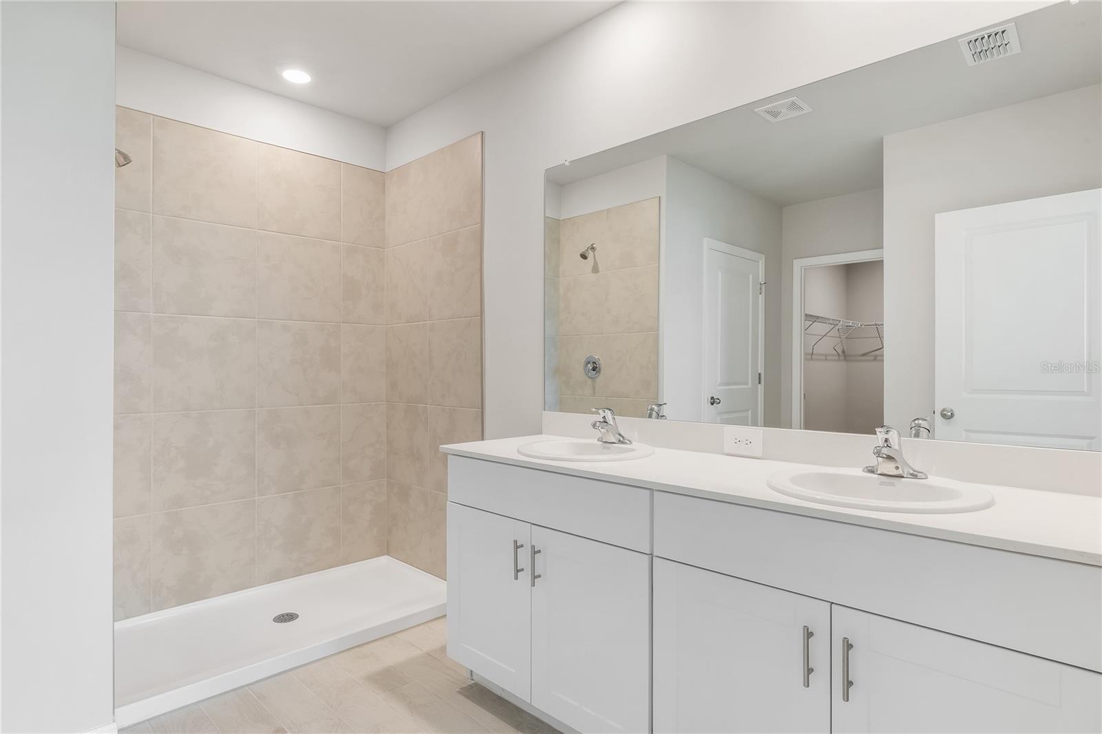 Image 16 of 20 For 25118 Alcazar Drive