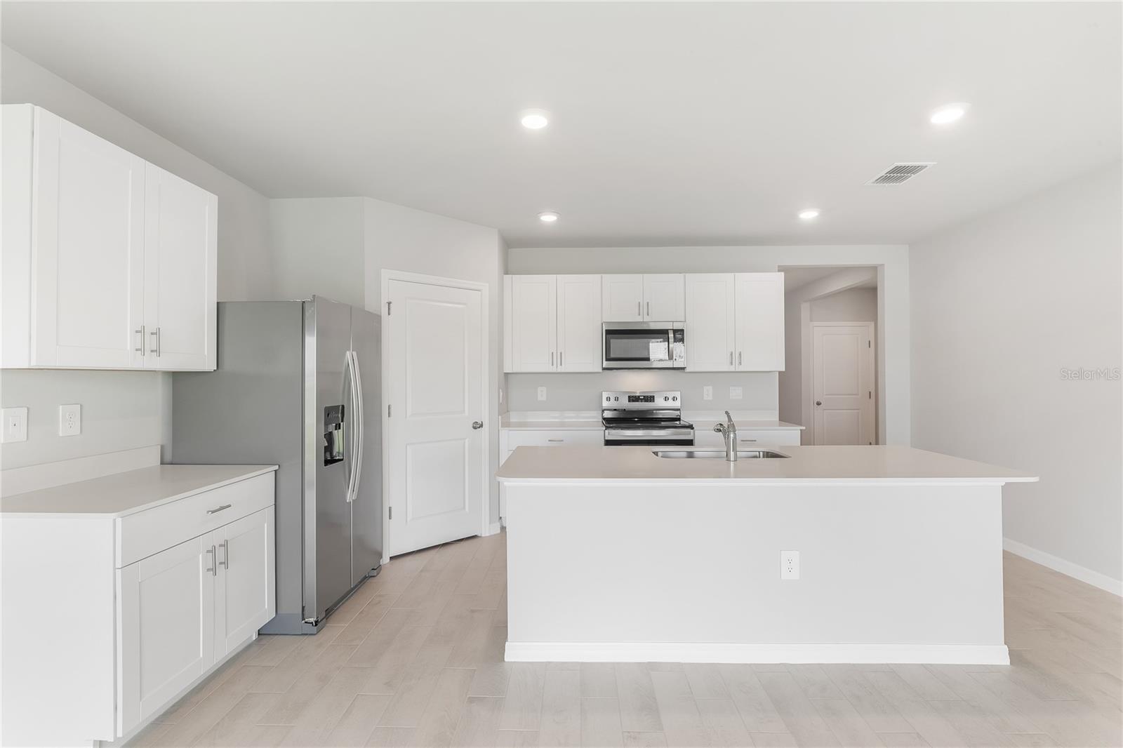 Image 9 of 20 For 25118 Alcazar Drive