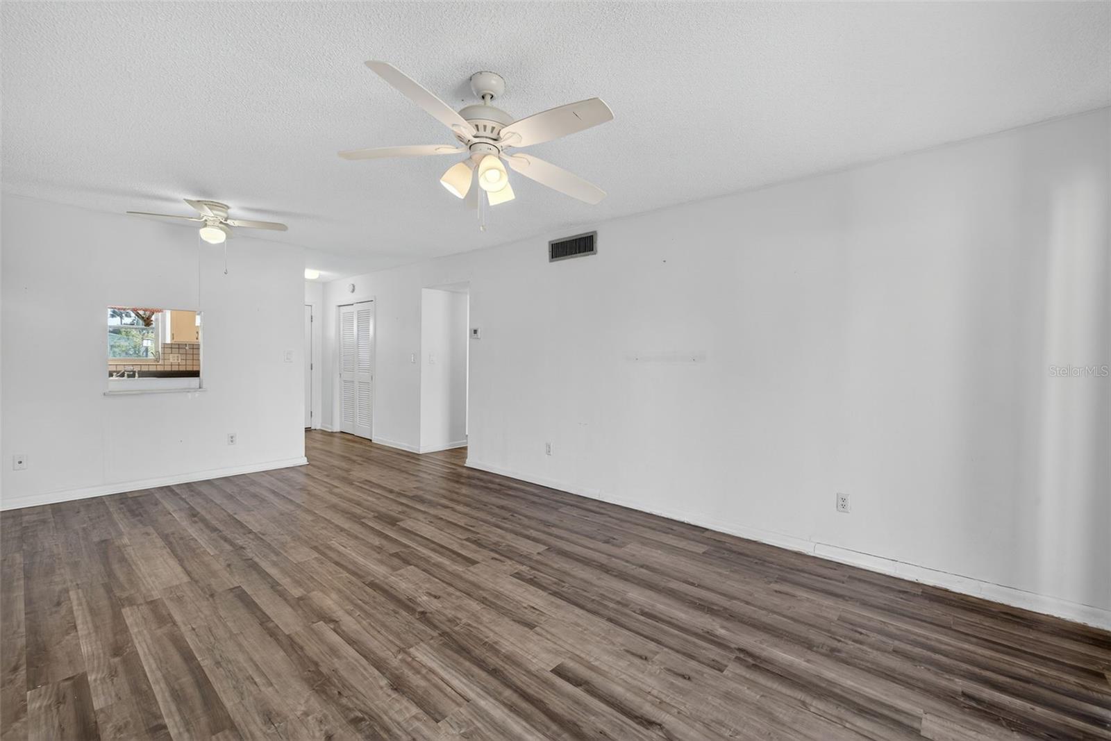 Image 3 of 35 For 2207 Croton Court 0