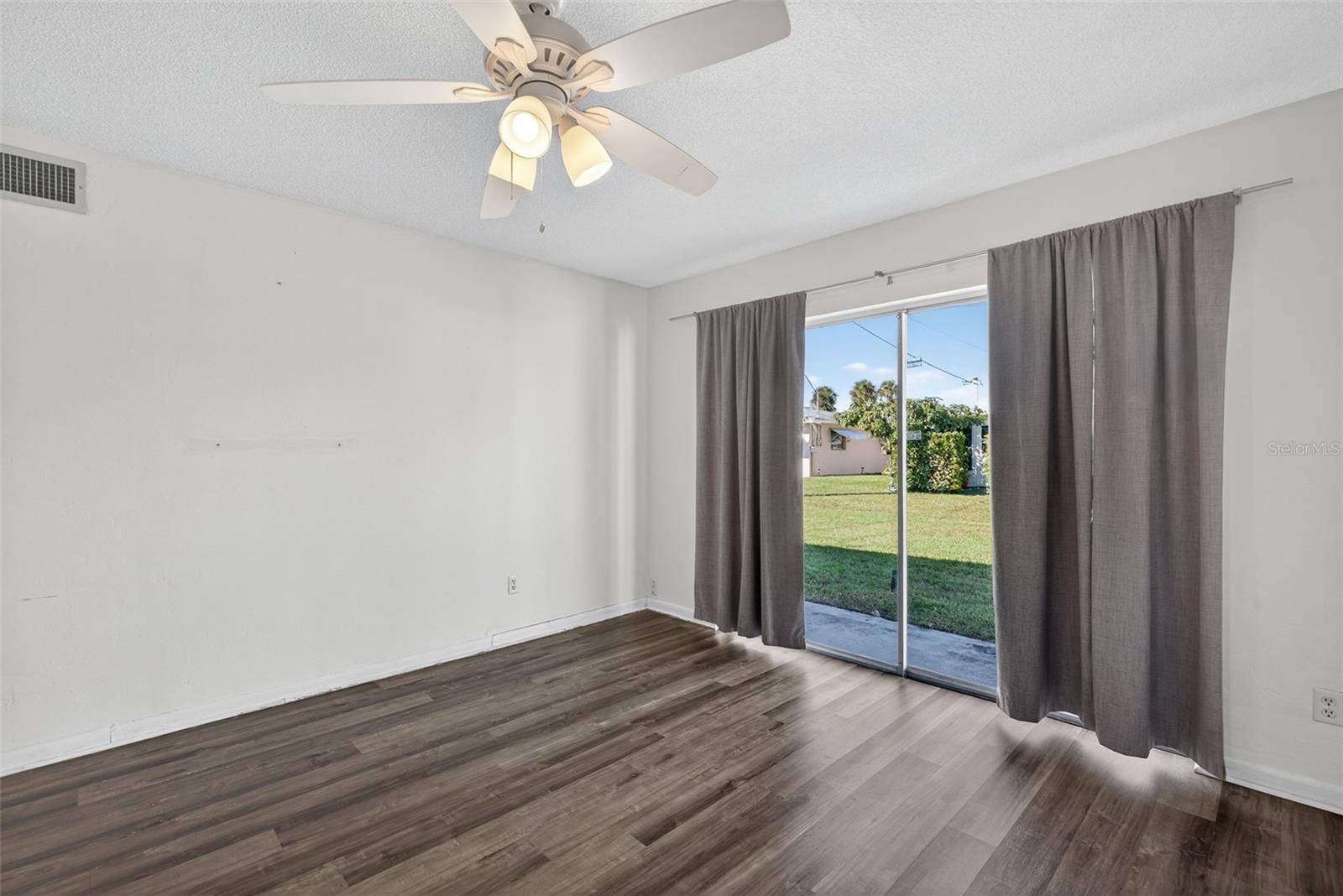 Image 5 of 35 For 2207 Croton Court 0