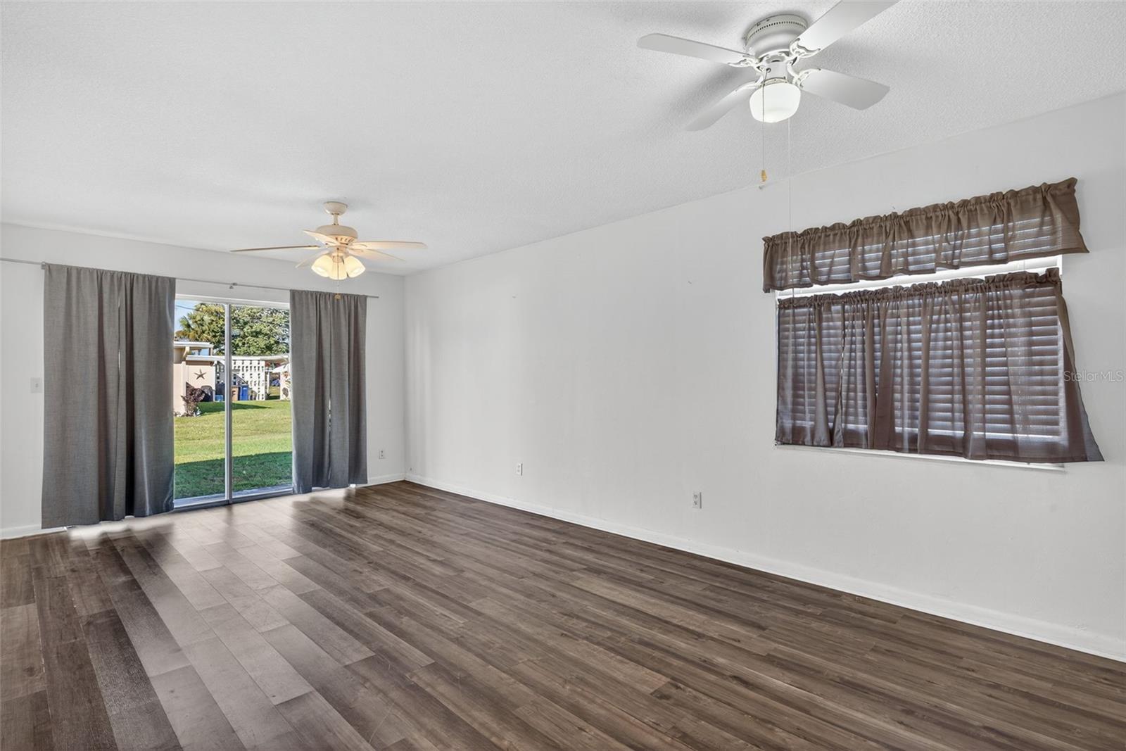 Image 8 of 35 For 2207 Croton Court 0