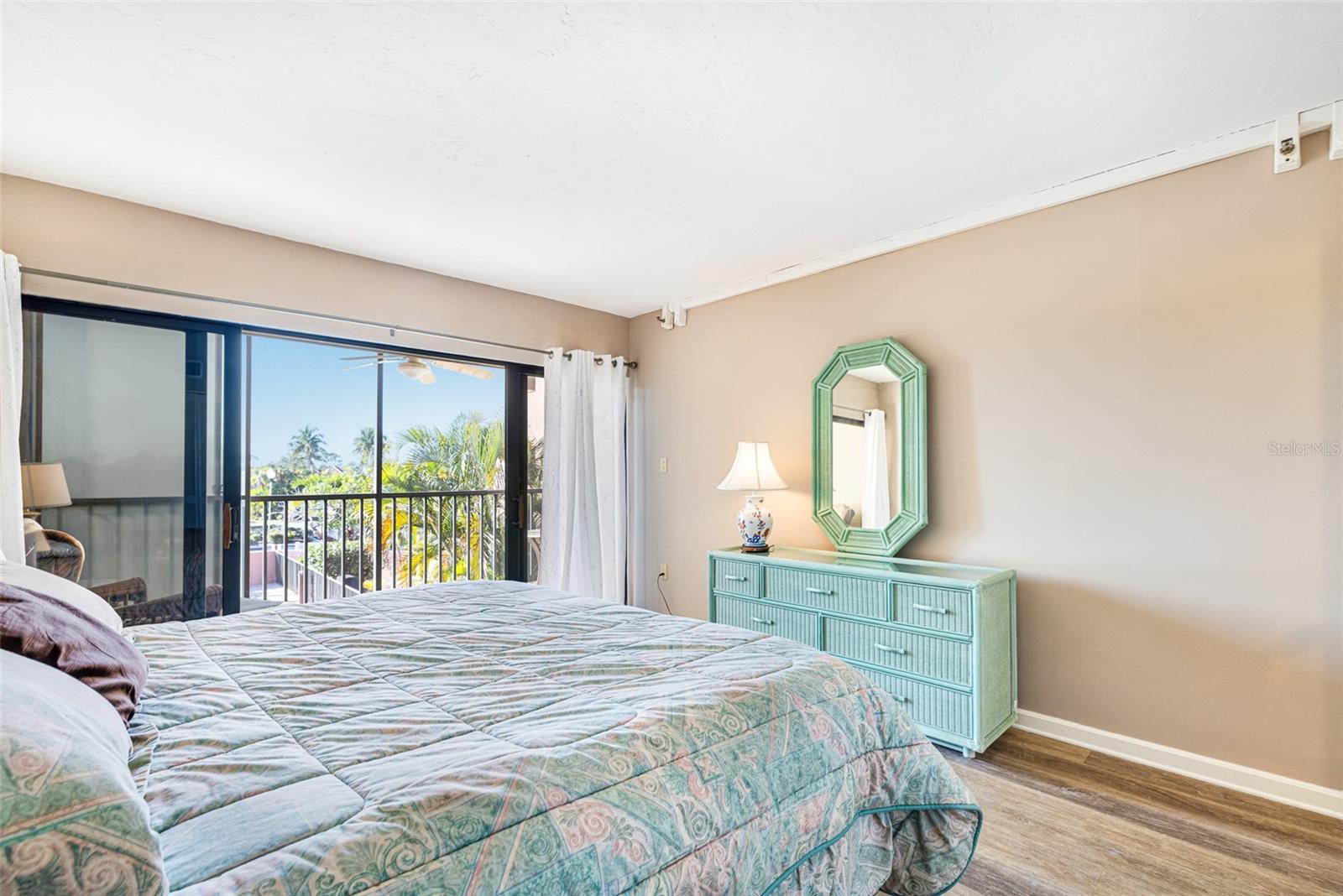 Image 16 of 26 For 3160 Matecumbe Key Road 221