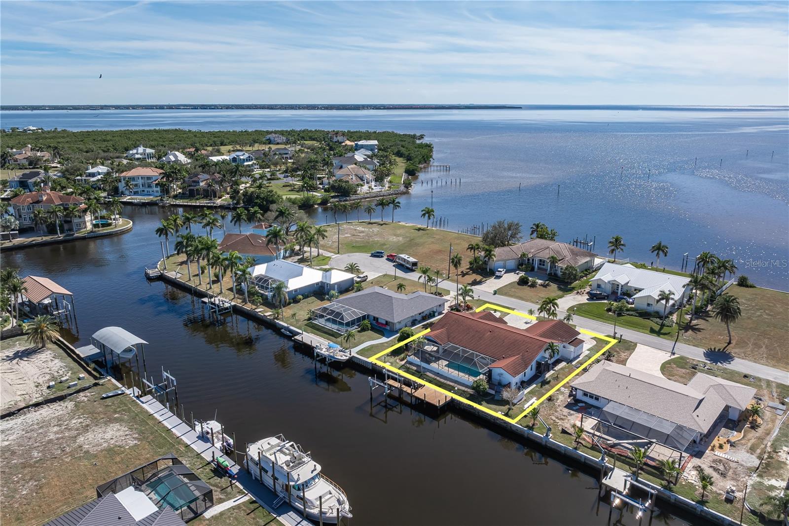 Image 14 of 84 For 136 Creek Drive Se