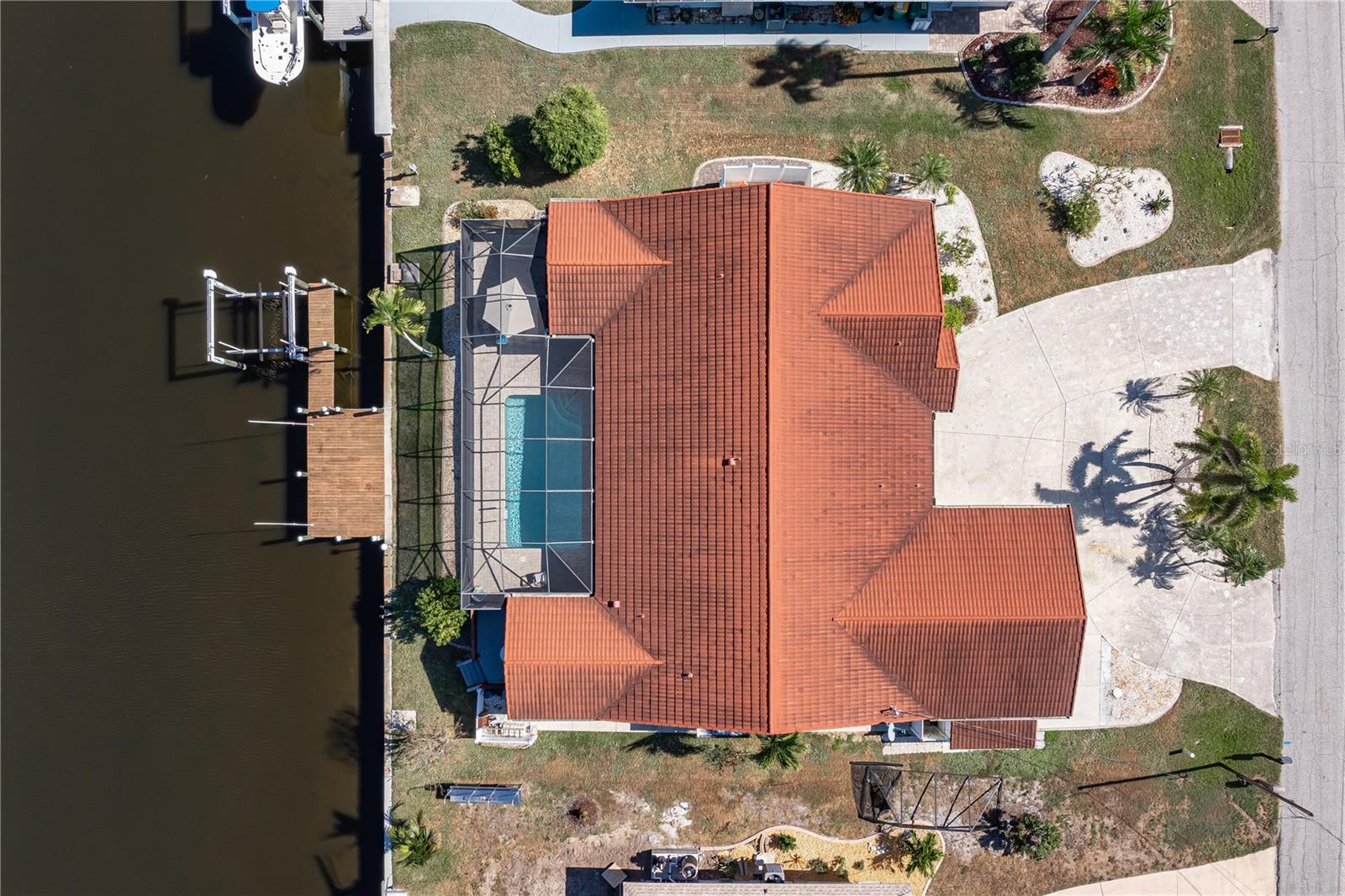 Image 15 of 84 For 136 Creek Drive Se